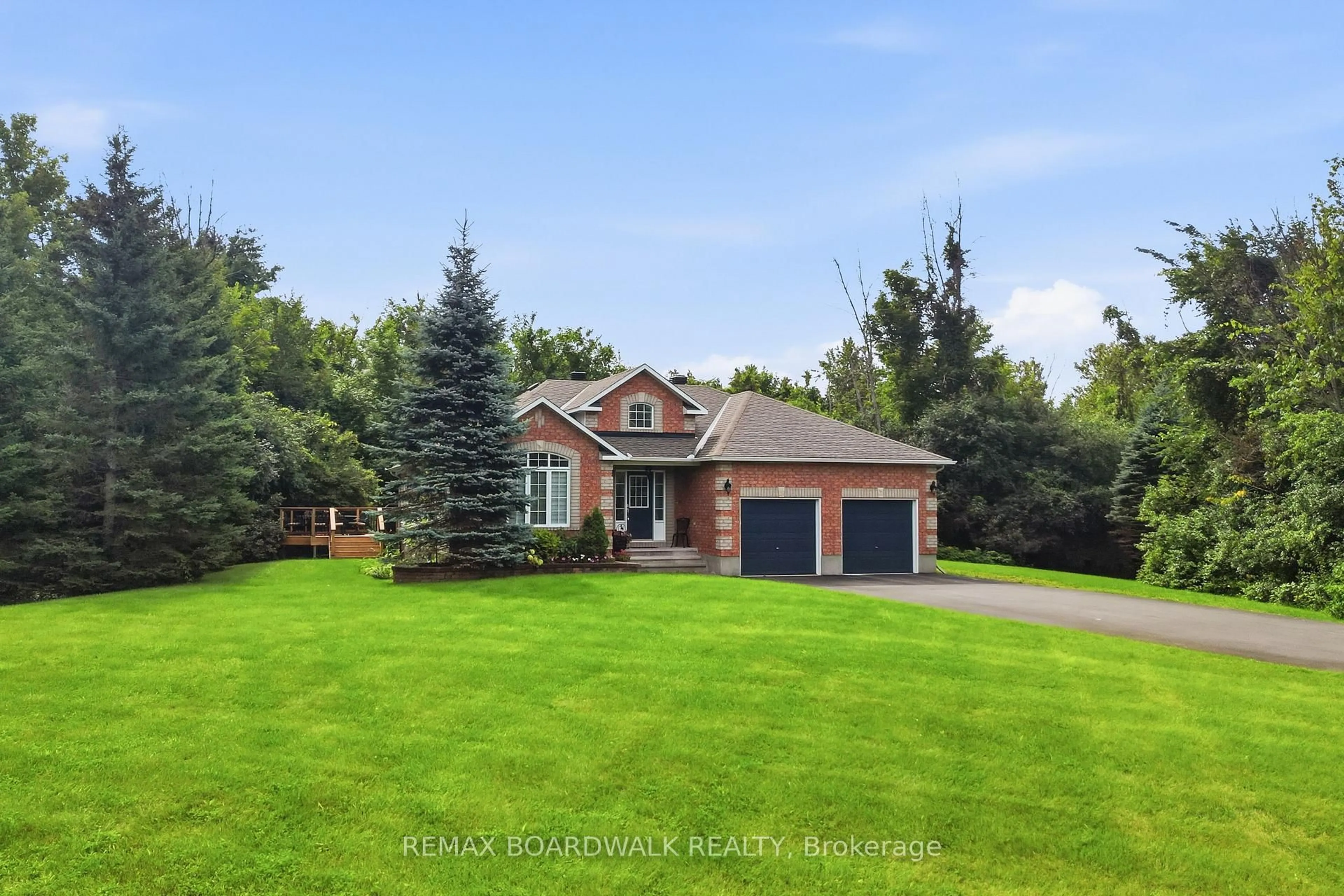 A pic from outside/outdoor area/front of a property/back of a property/a pic from drone, unknown for 154 Catherine Ave, Carleton Place Ontario K7C 4L5
