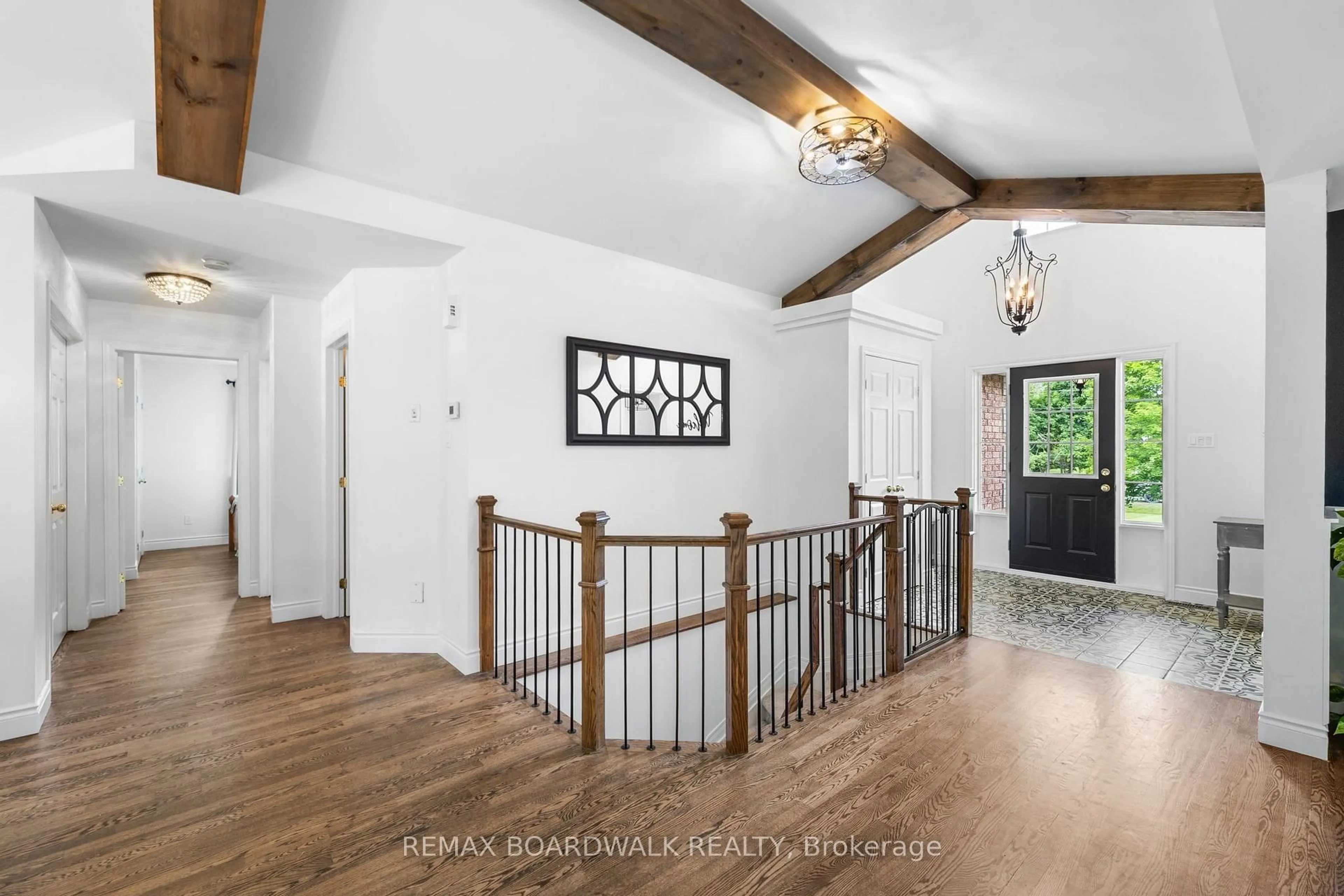 Indoor entryway for 154 Catherine Ave, Carleton Place Ontario K7C 4L5