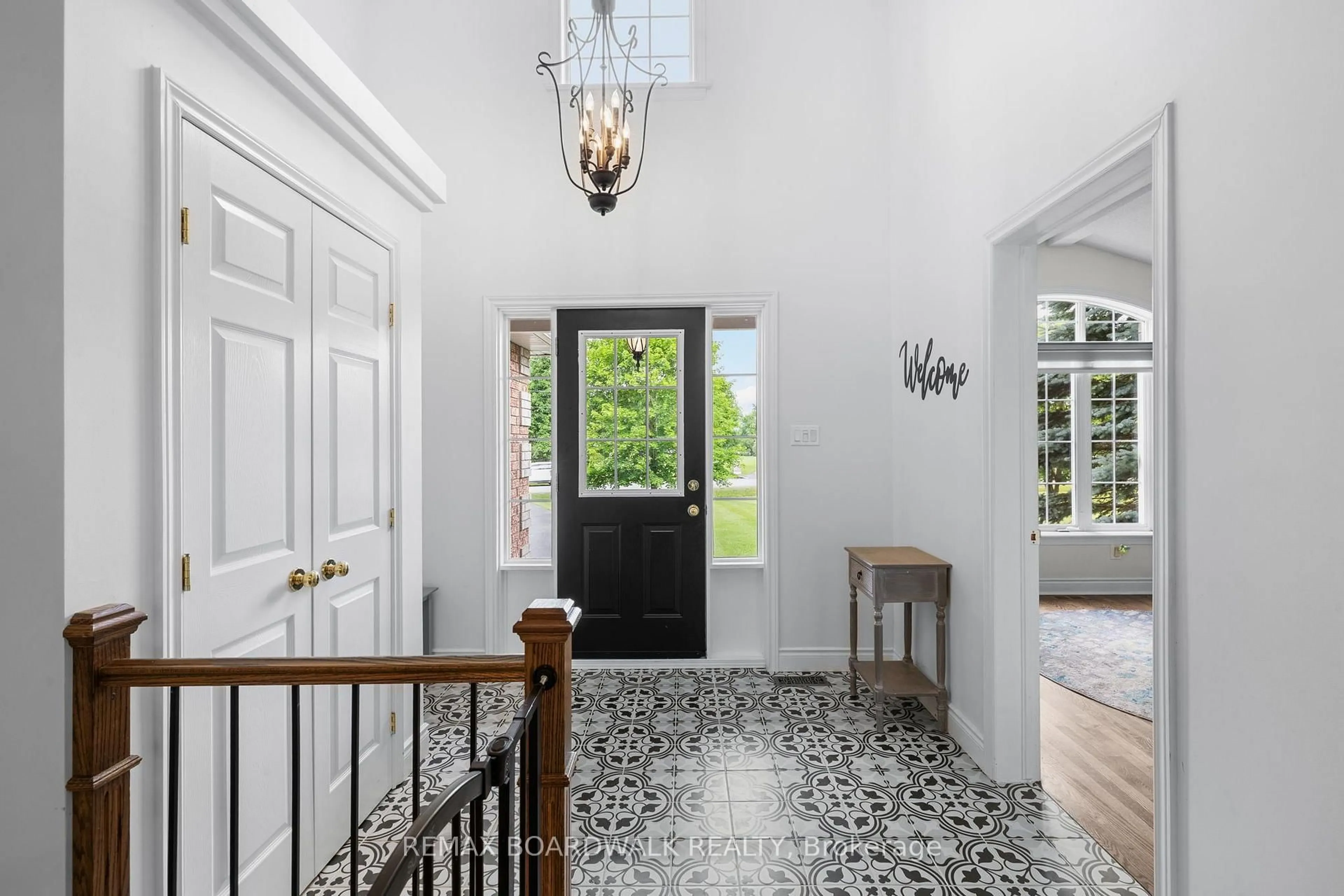 Indoor entryway for 154 Catherine Ave, Carleton Place Ontario K7C 4L5