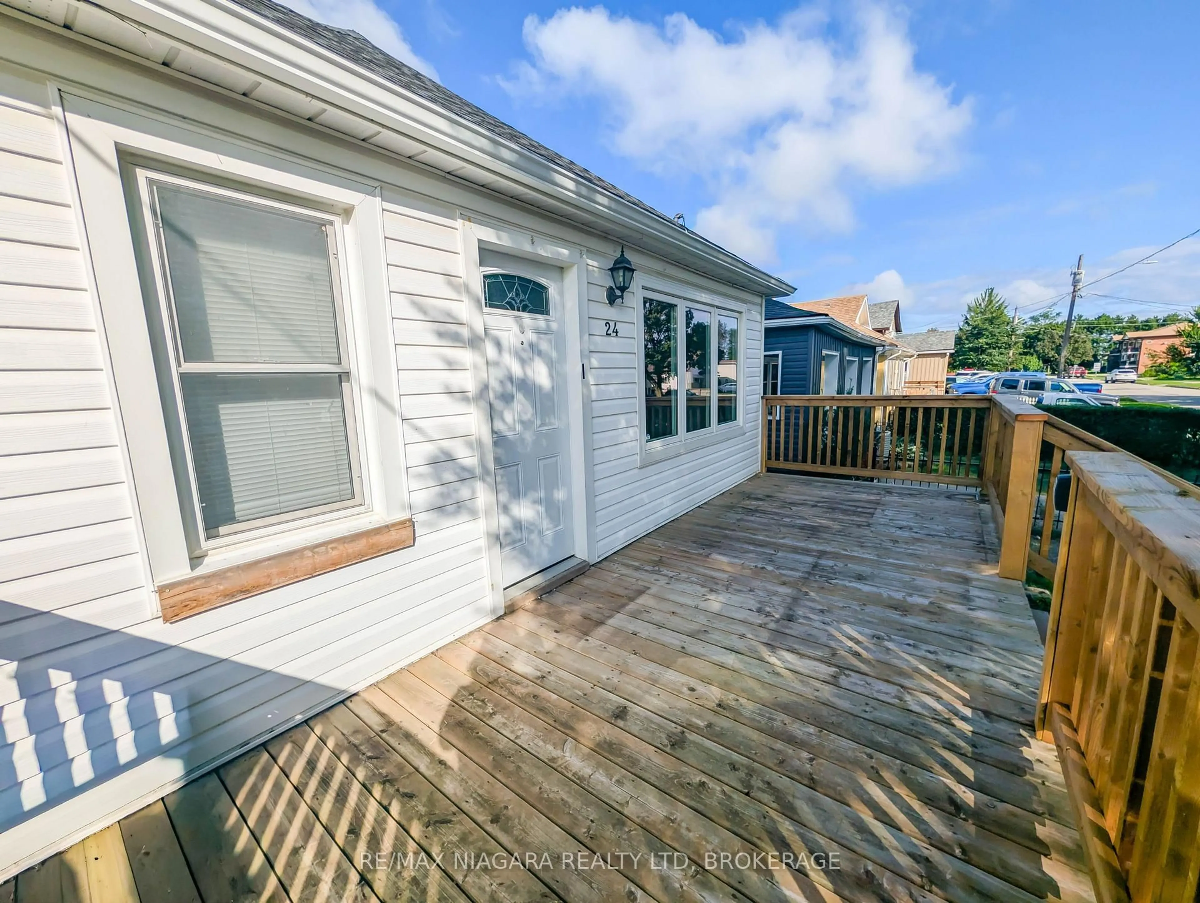 Unknown for 24 Churchill St, St. Catharines Ontario L2S 2P2