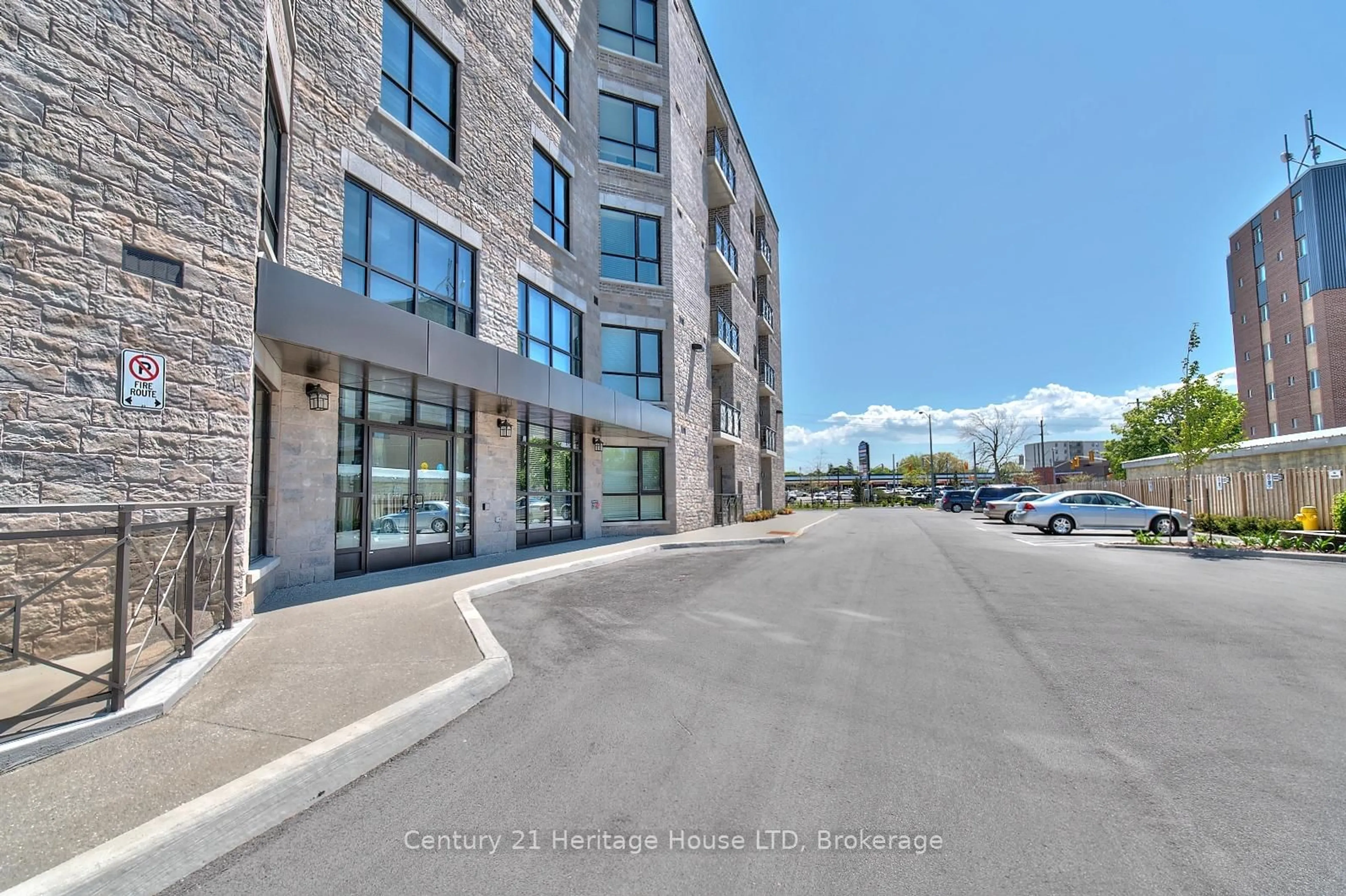 Unknown for 379 Scott St #307, St. Catharines Ontario L2M 3W2