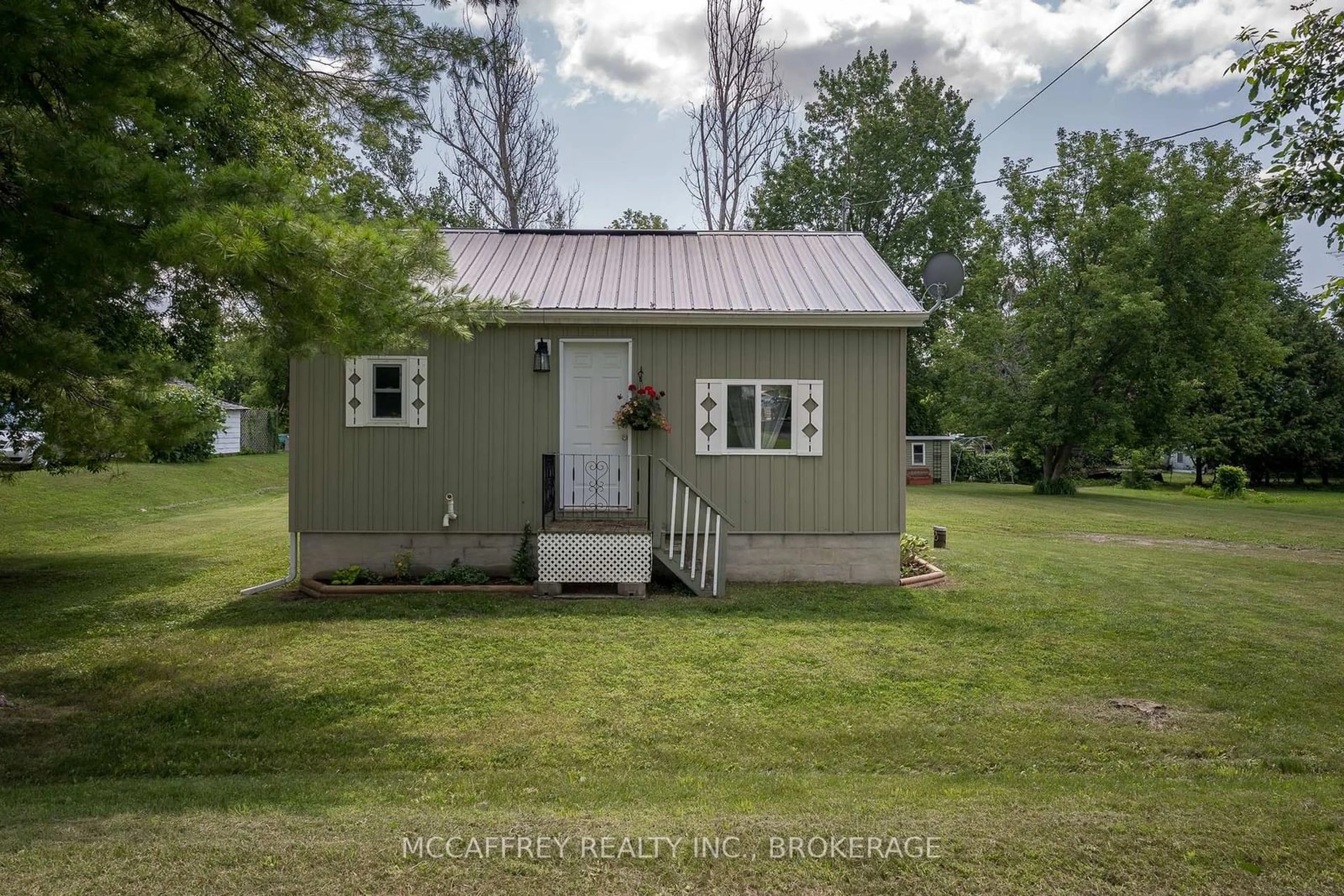 Shed for 2956 County Road 14, Kaladar Ontario K0K 1Z0