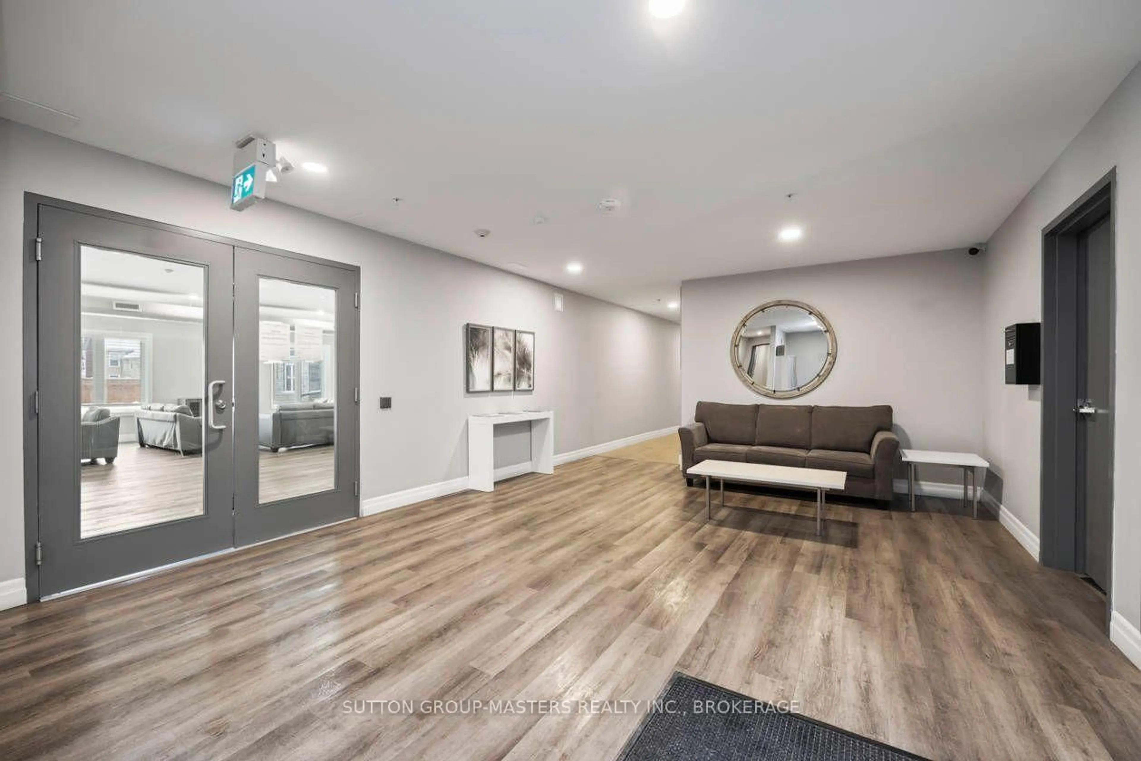 Indoor foyer for 501 Frontenac St #413, Kingston Ontario K7K 4L9