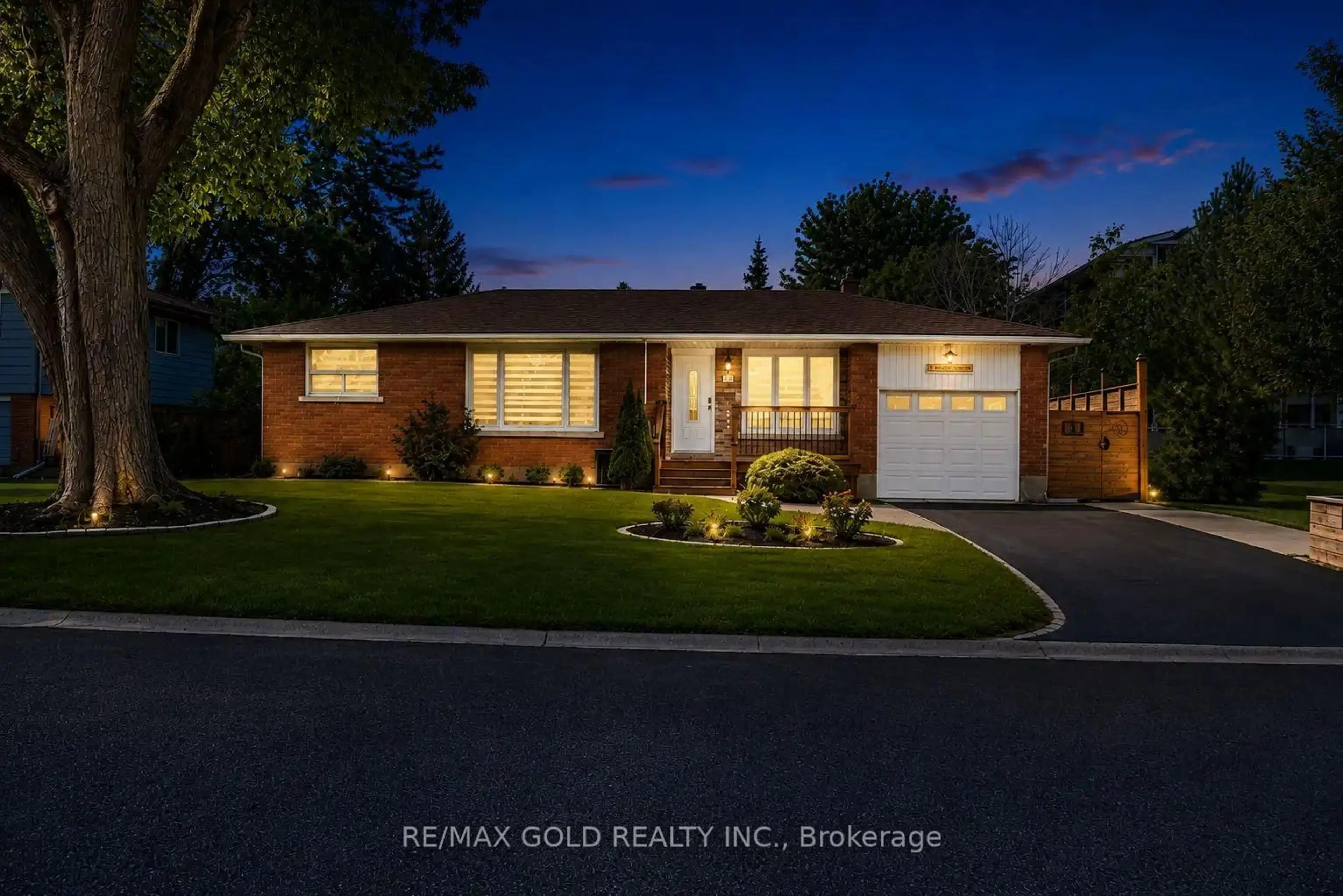 Home with brick exterior material, street for 16 Braden Ave, Welland Ontario L3C 2R7