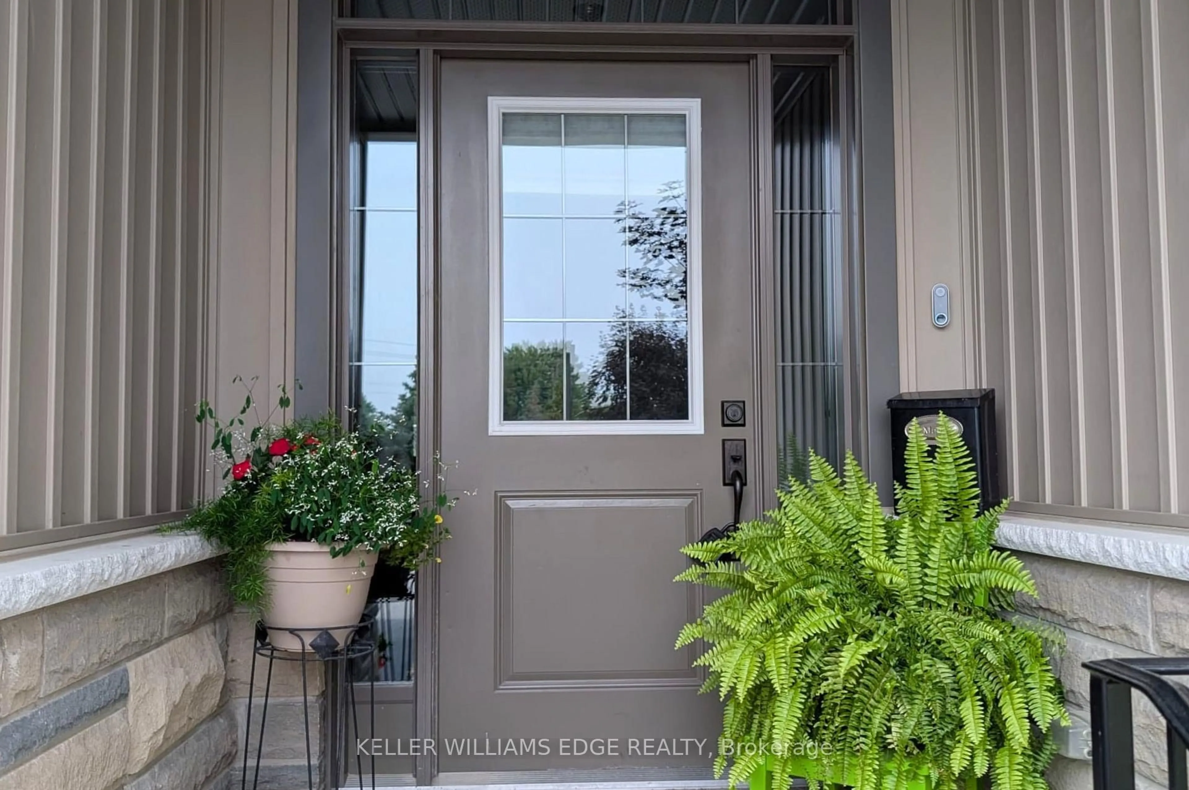 Indoor entryway for 250 Hostetler Rd #7, Wilmot Ontario N3A 0E4