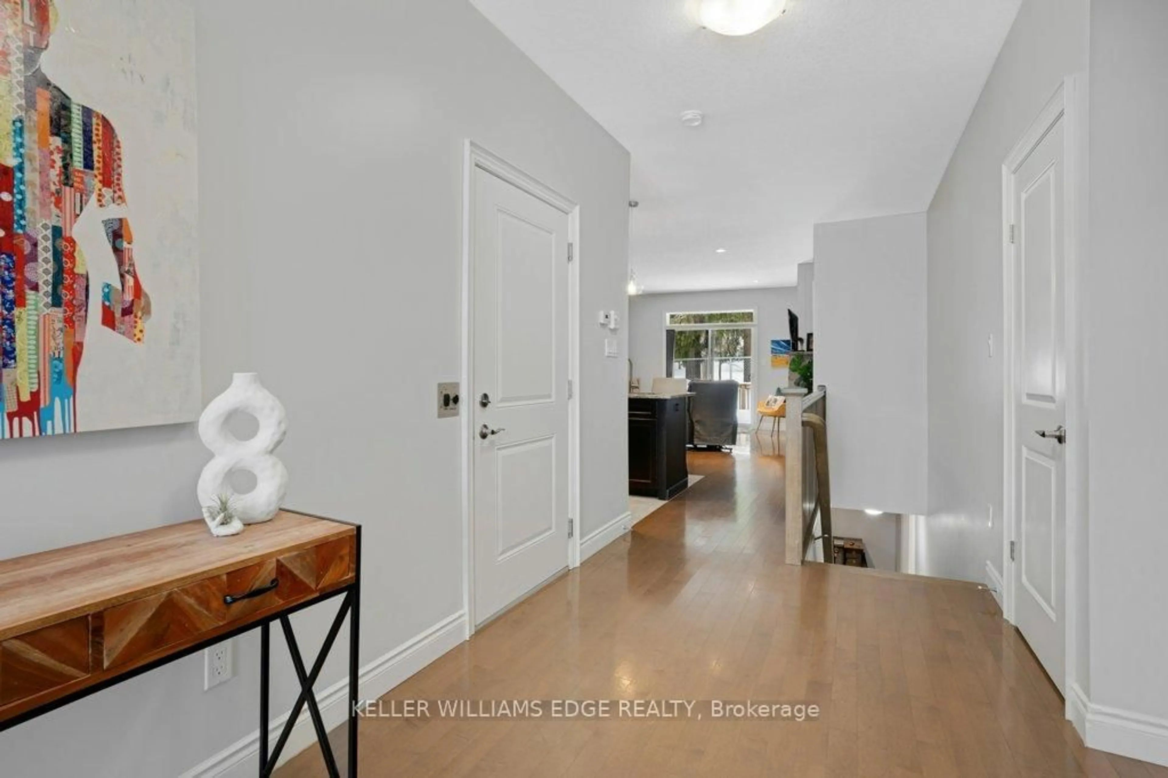 Indoor entryway for 250 Hostetler Rd #7, Wilmot Ontario N3A 0E4