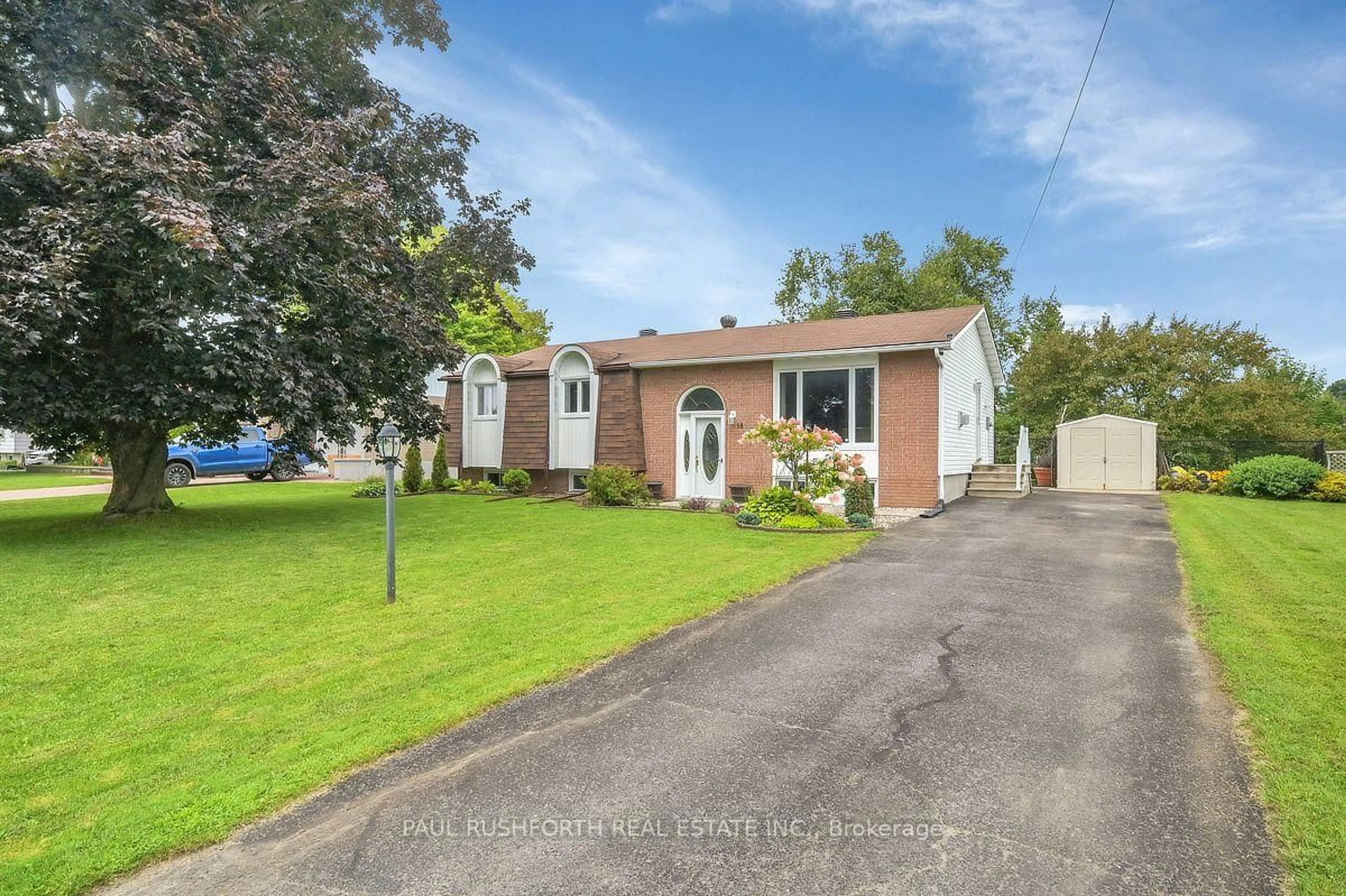 A pic from outside/outdoor area/front of a property/back of a property/a pic from drone, street for 18 Dollard St, Russell Ontario K0A 1W0