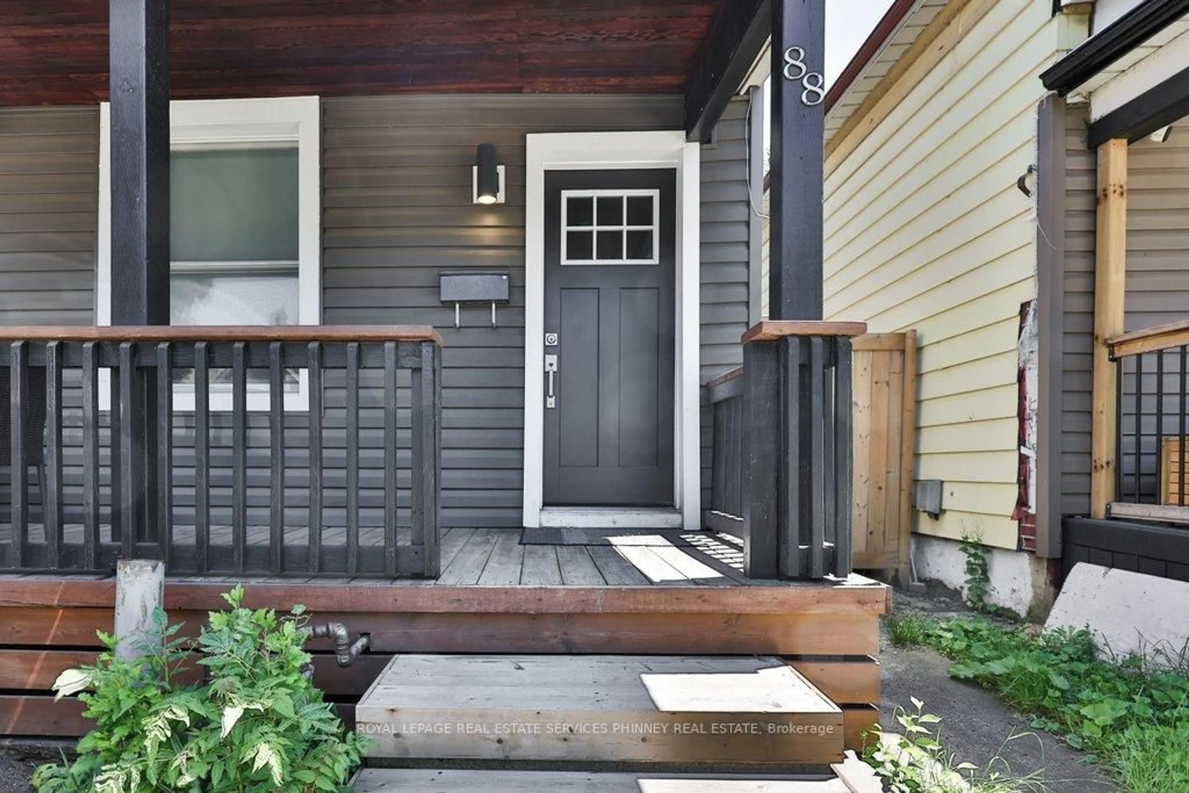 Indoor entryway for 88 Chestnut Ave, Hamilton Ontario L8L 6K9