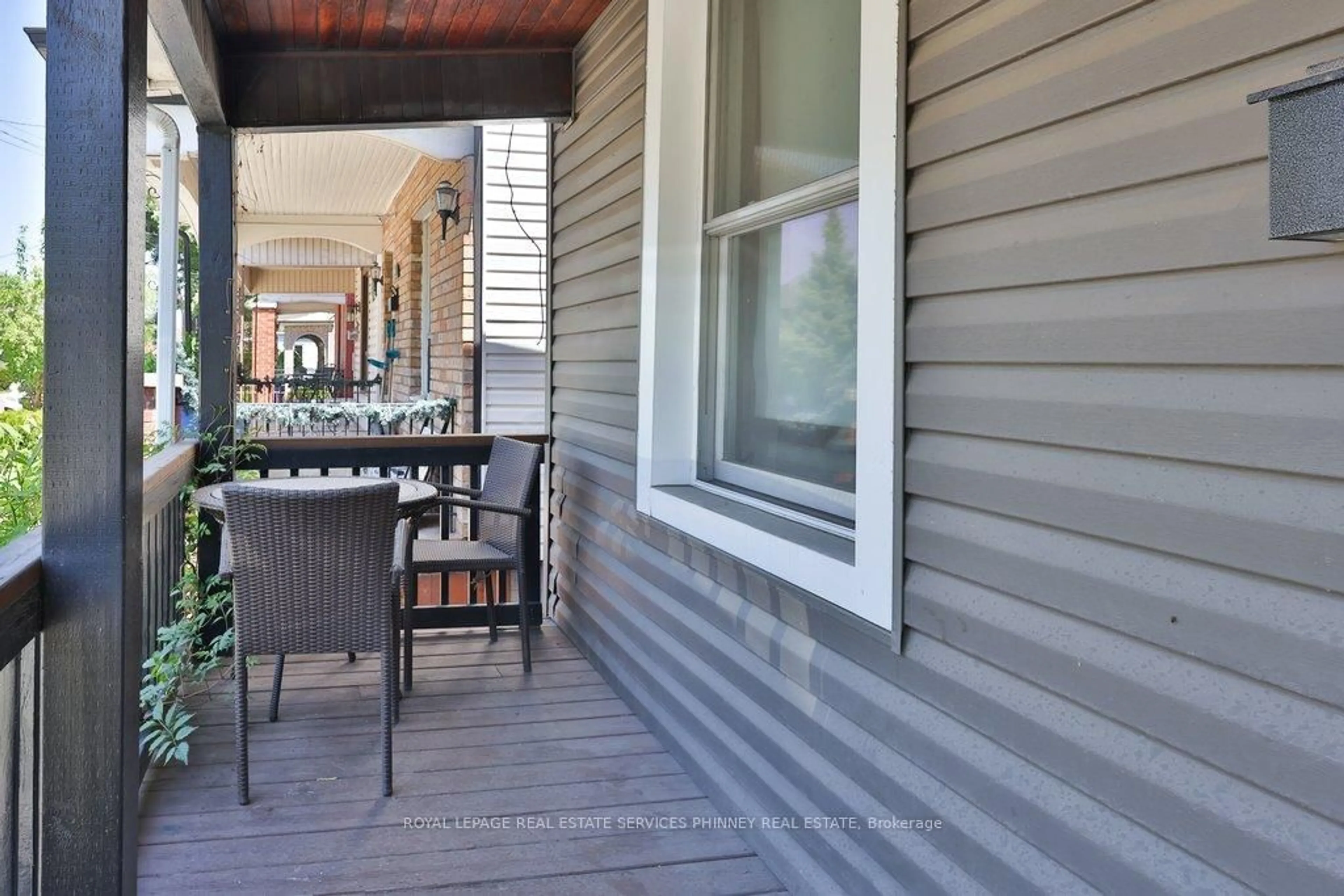 Patio, street for 88 Chestnut Ave, Hamilton Ontario L8L 6K9