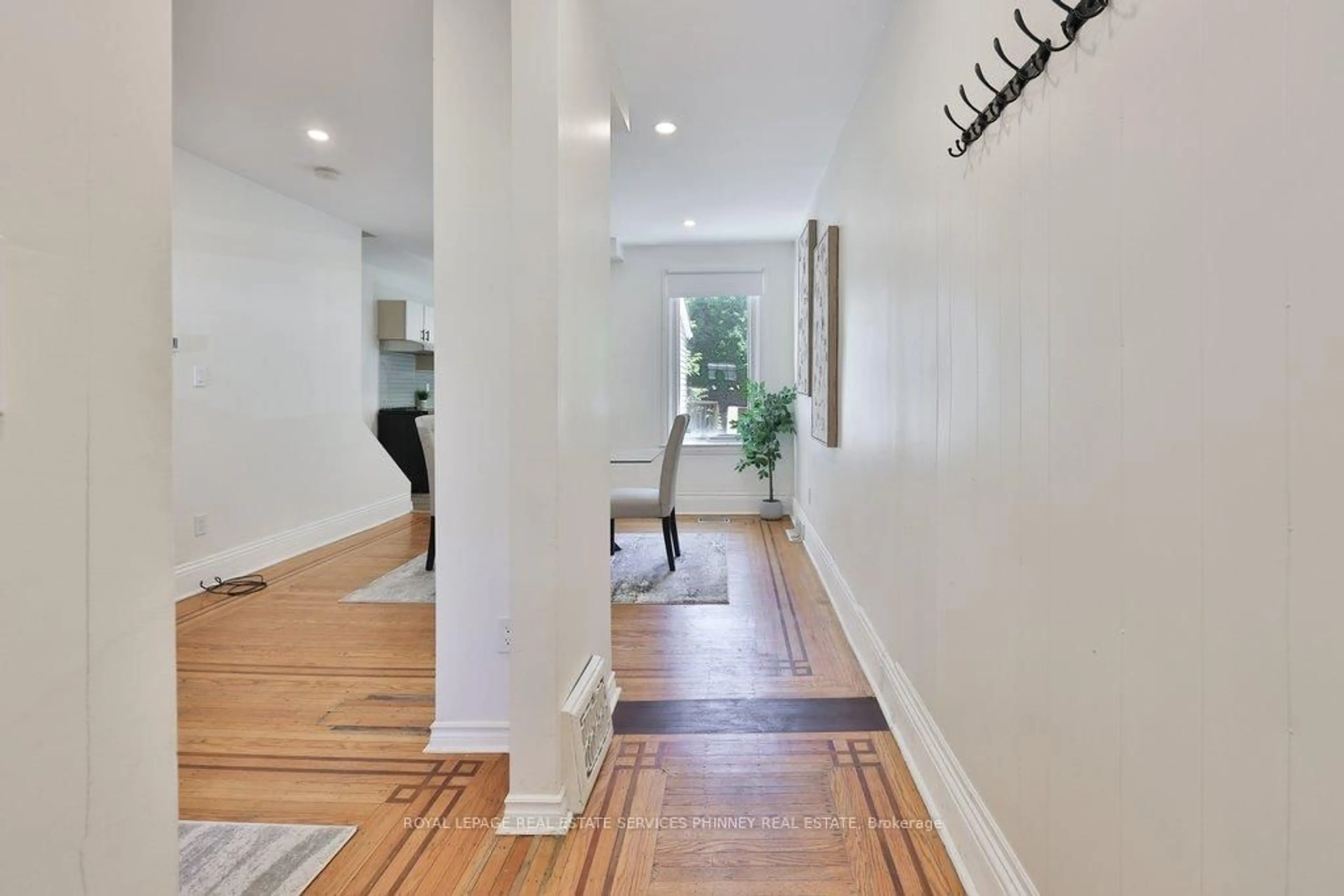 Indoor entryway for 88 Chestnut Ave, Hamilton Ontario L8L 6K9