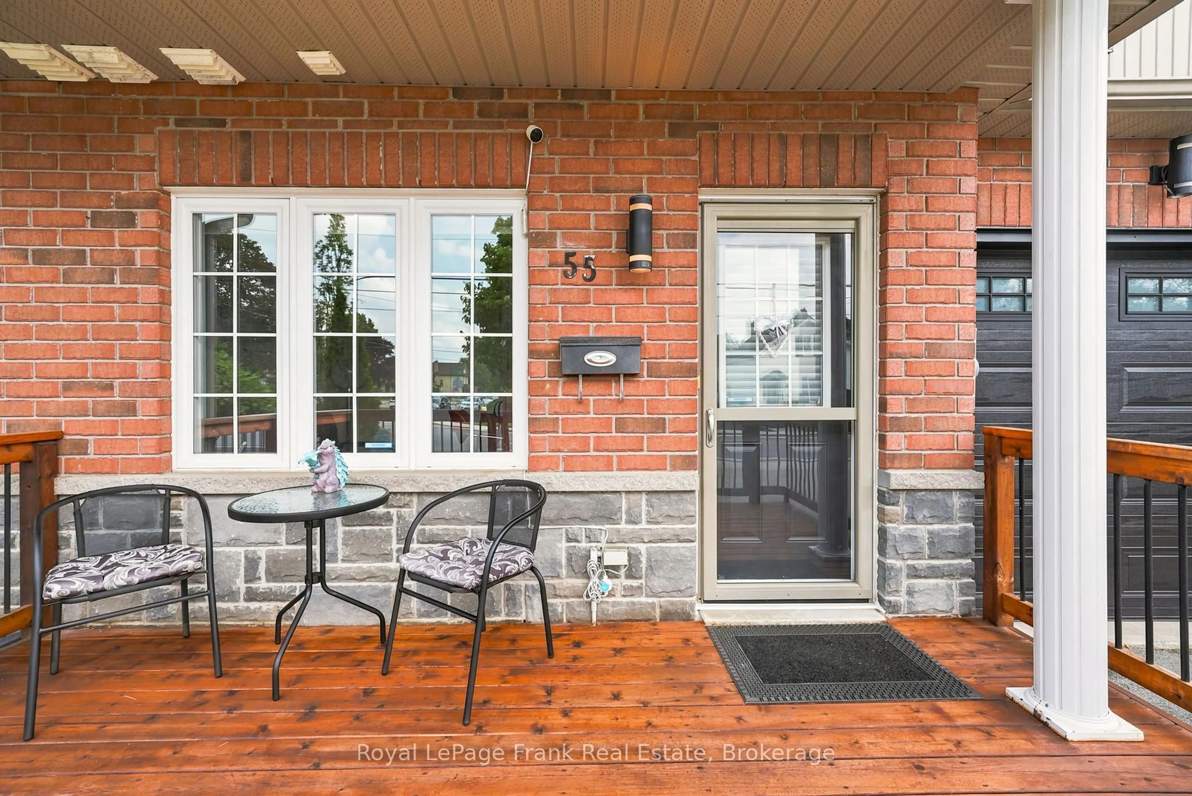 Patio, street for 55 King St, Kawartha Lakes Ontario K9V 1C4