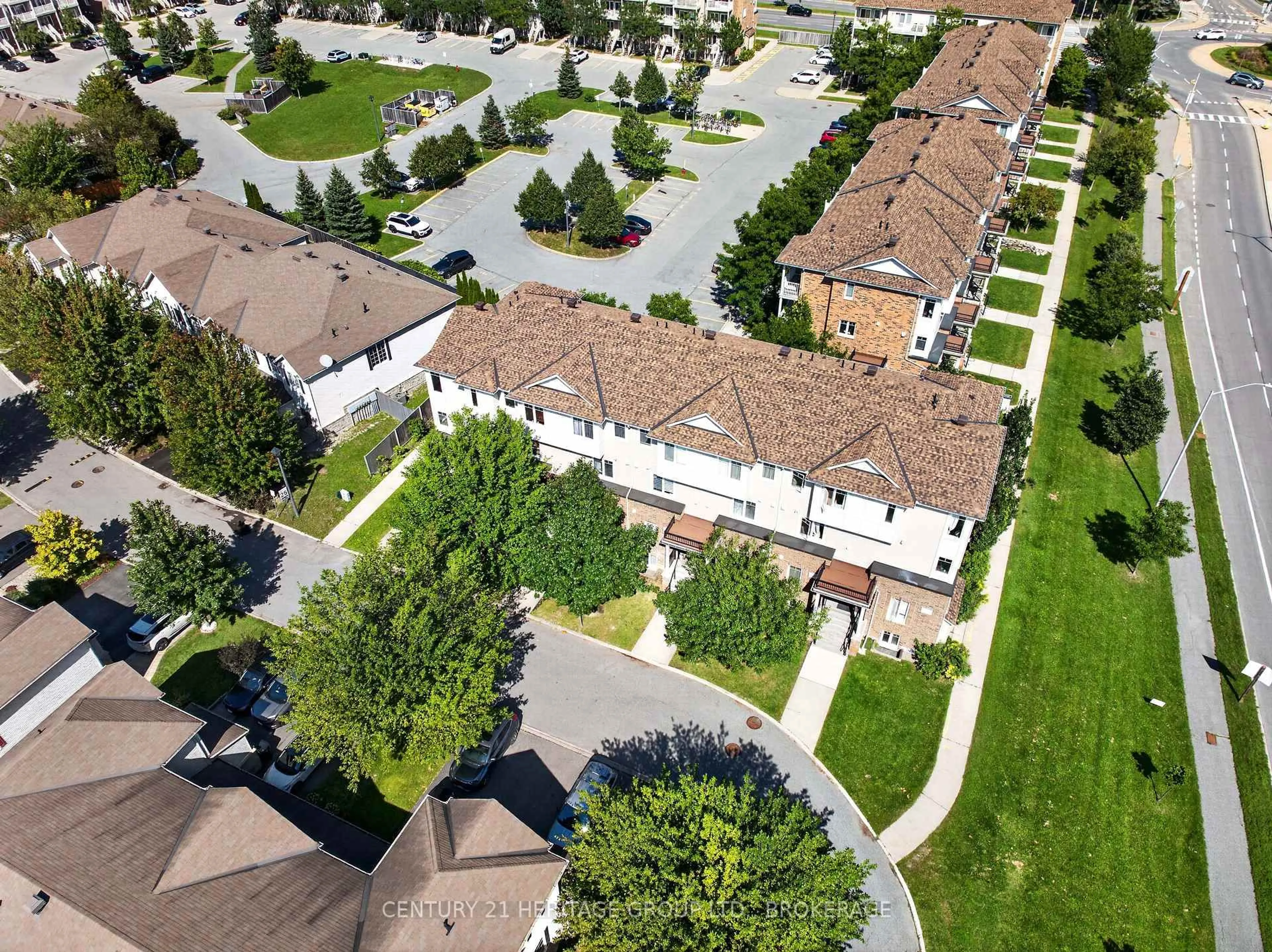 A pic from outside/outdoor area/front of a property/back of a property/a pic from drone, street for 150 Urbancrest Private #182, Barrhaven Ontario T1P 1L9