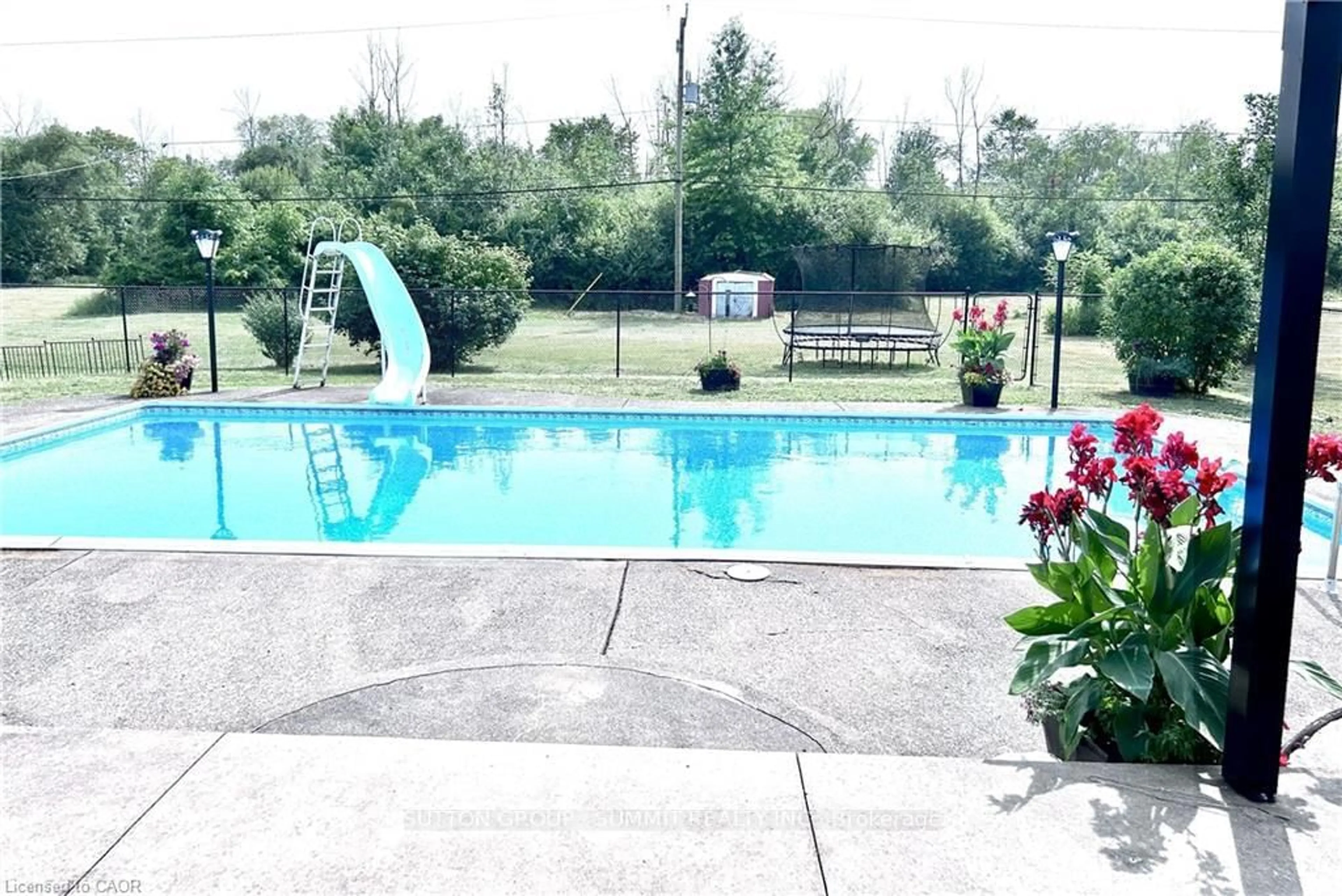 Pool for 1279 Niagara River Pkwy, Fort Erie Ontario L2A 5M4