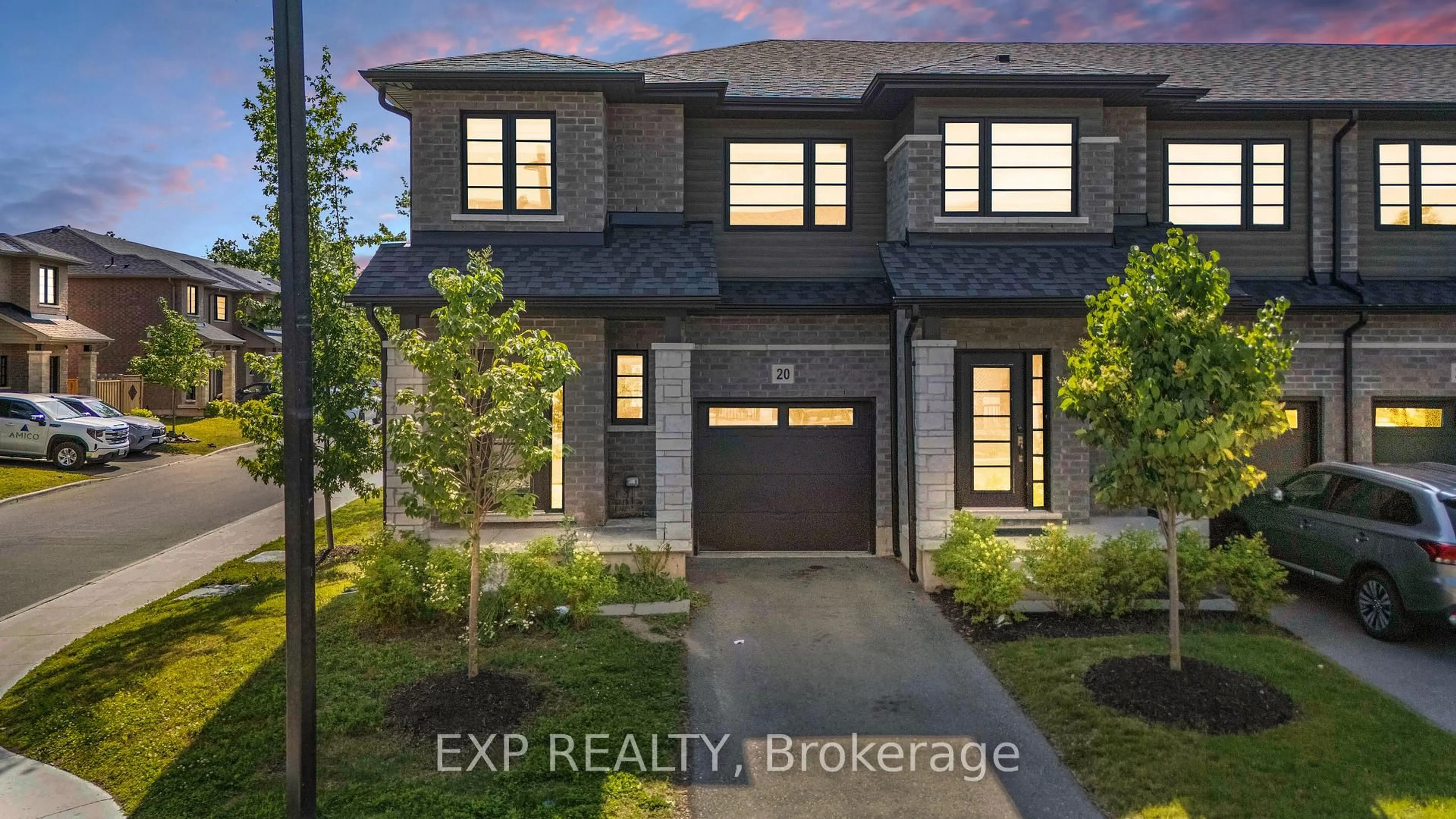 Home with brick exterior material, street for 520 Grey St #20, Brantford Ontario N3S 0K1