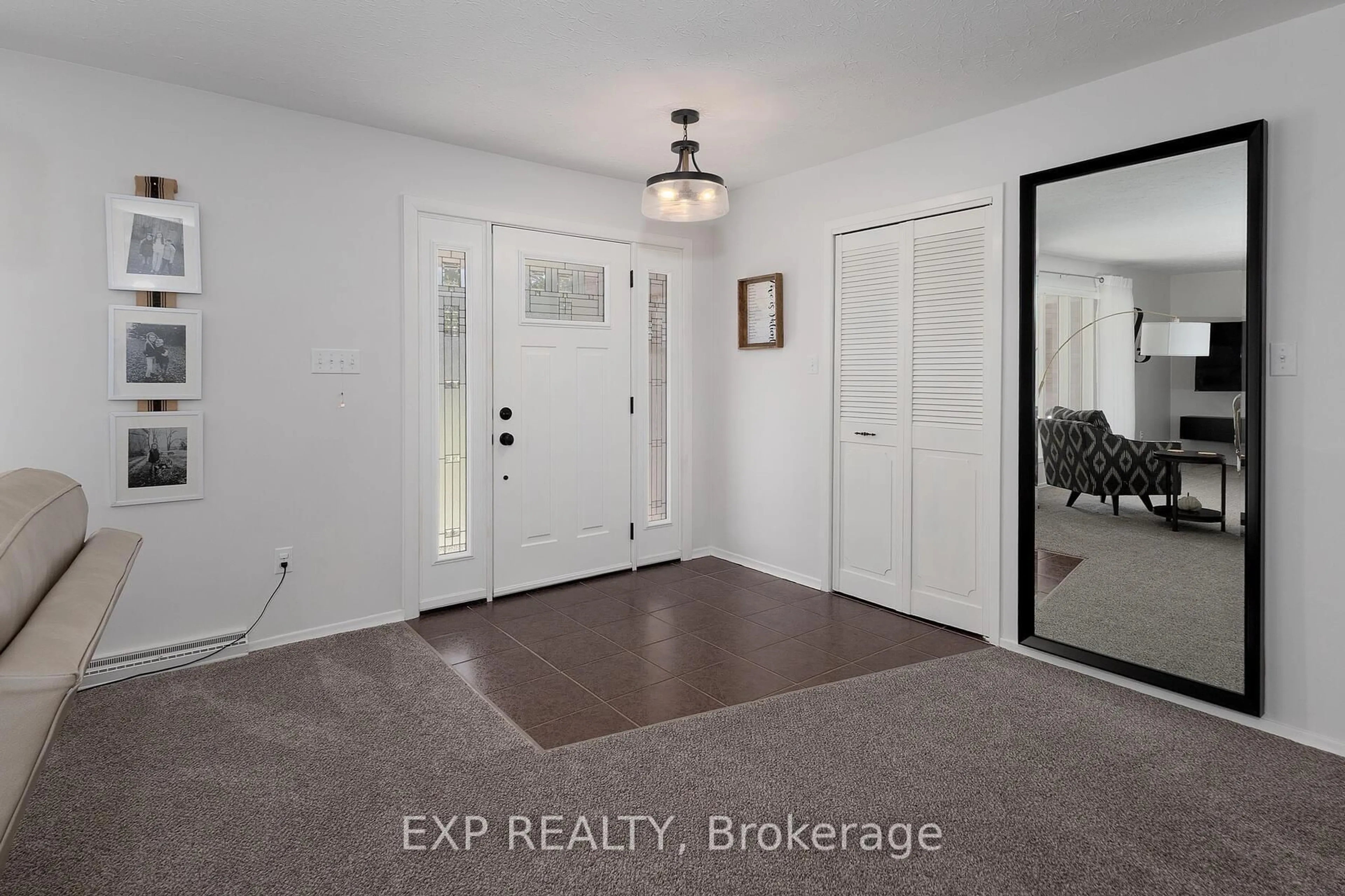 Indoor entryway for 18 Fath Ave, Aylmer Ontario N5H 1V8