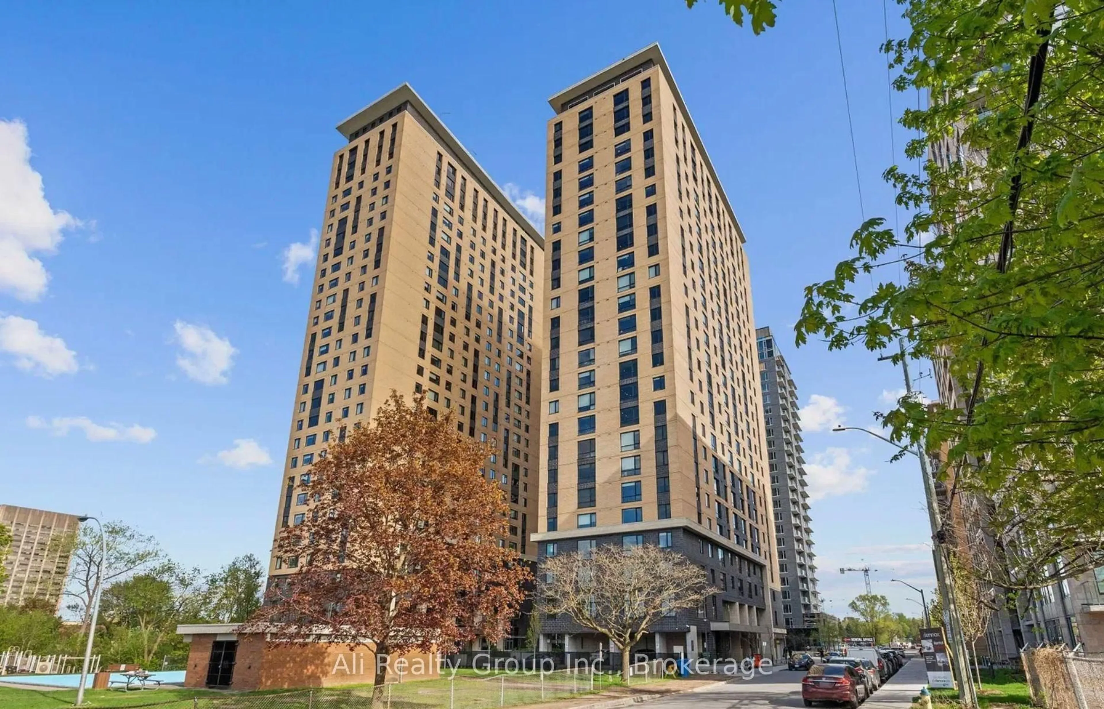 Unknown for 105 Champagne Ave #603, Ottawa Ontario K1S 5E5