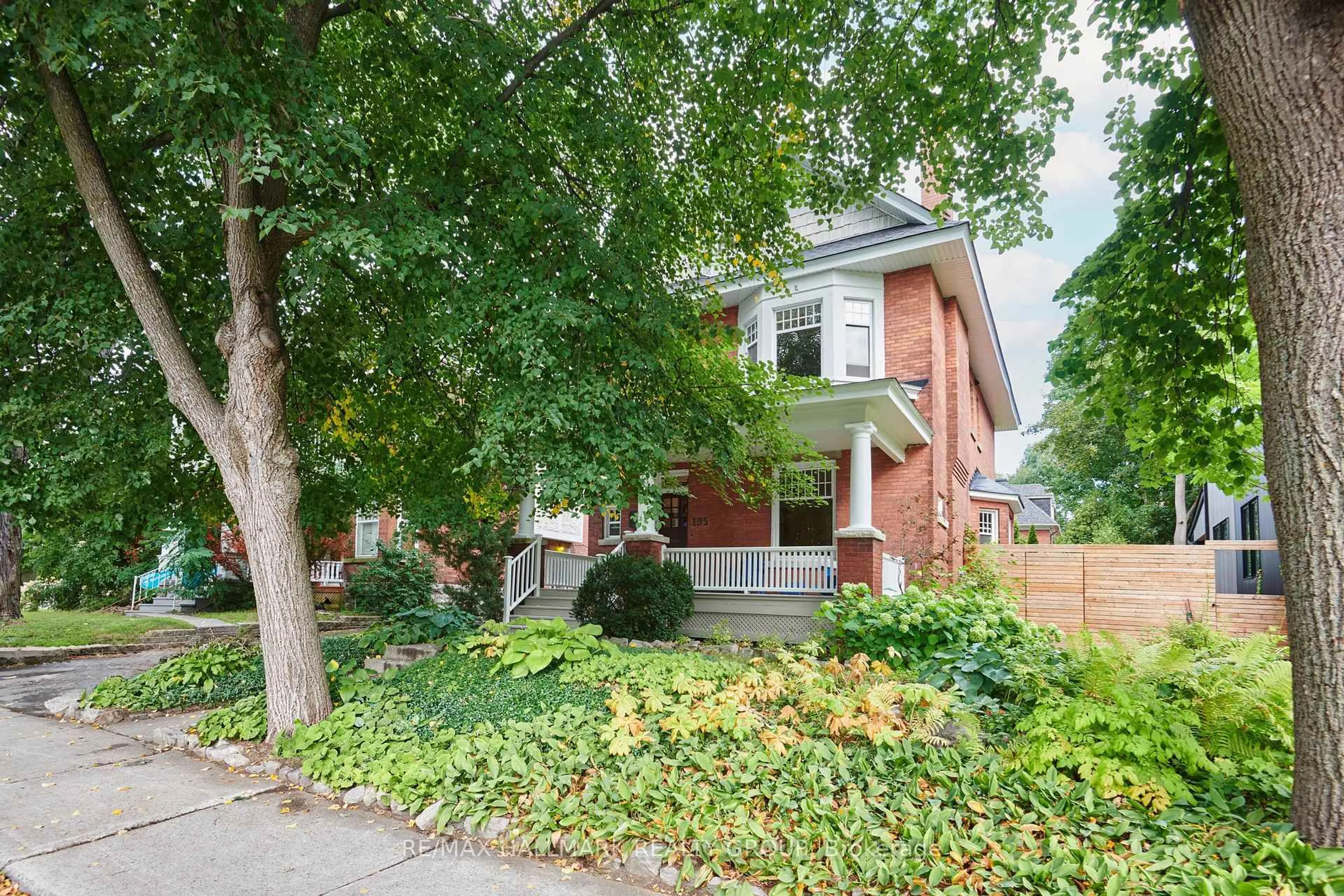 Home with brick exterior material, street for 195 Glebe Ave, Ottawa Ontario K1S 2C6