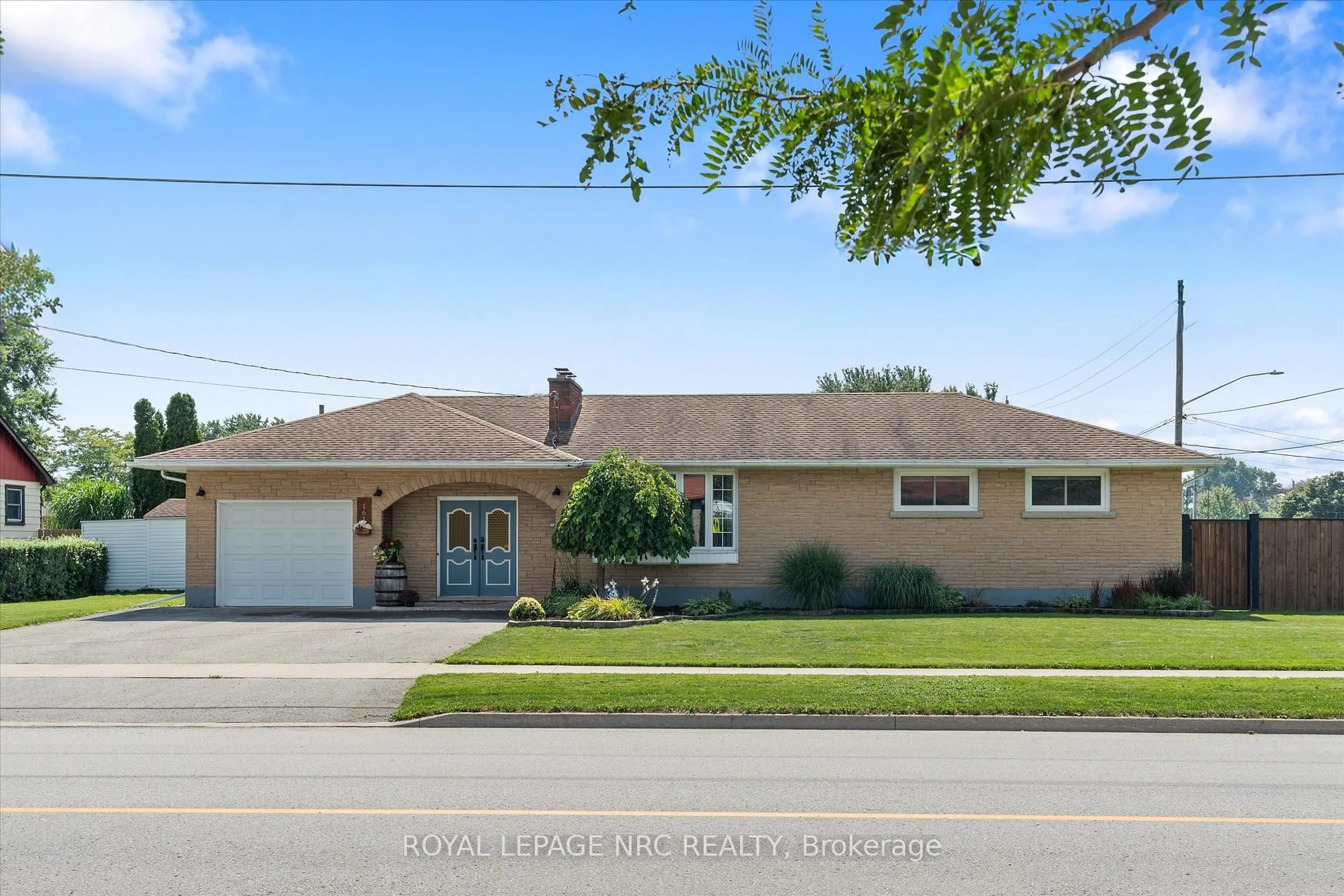 Home with brick exterior material, street for 161 Catherine St, Fort Erie Ontario L2A 2J1