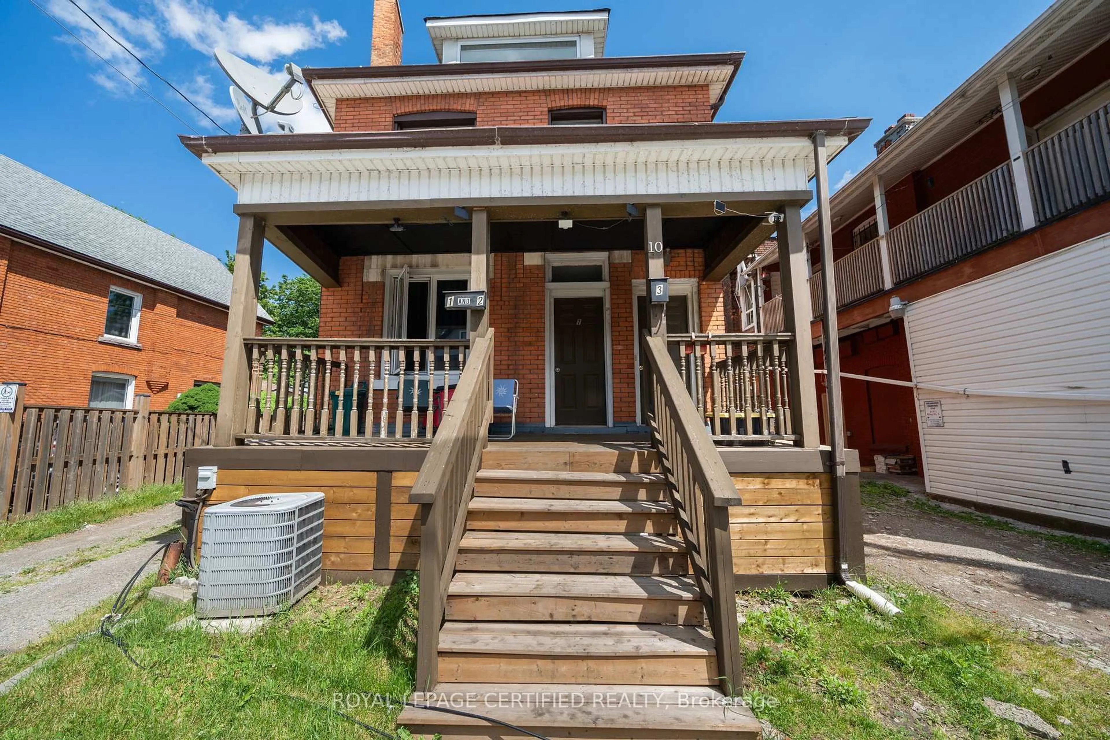 Home with brick exterior material, street for 10 Fairleigh Ave, Hamilton Ontario L8L 6H2