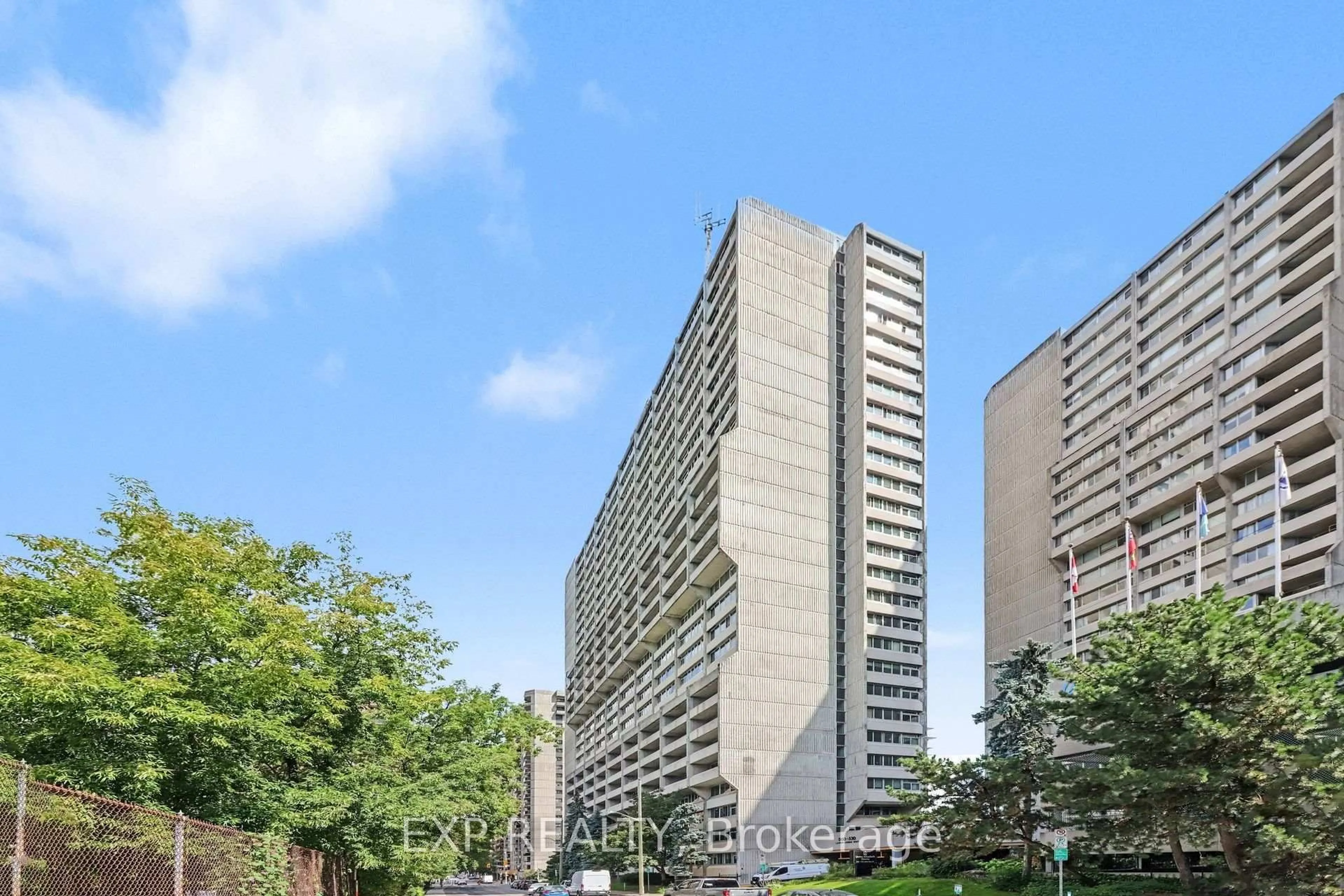 Unknown for 500 Laurier Ave #204, Ottawa Ontario K1R 5E1