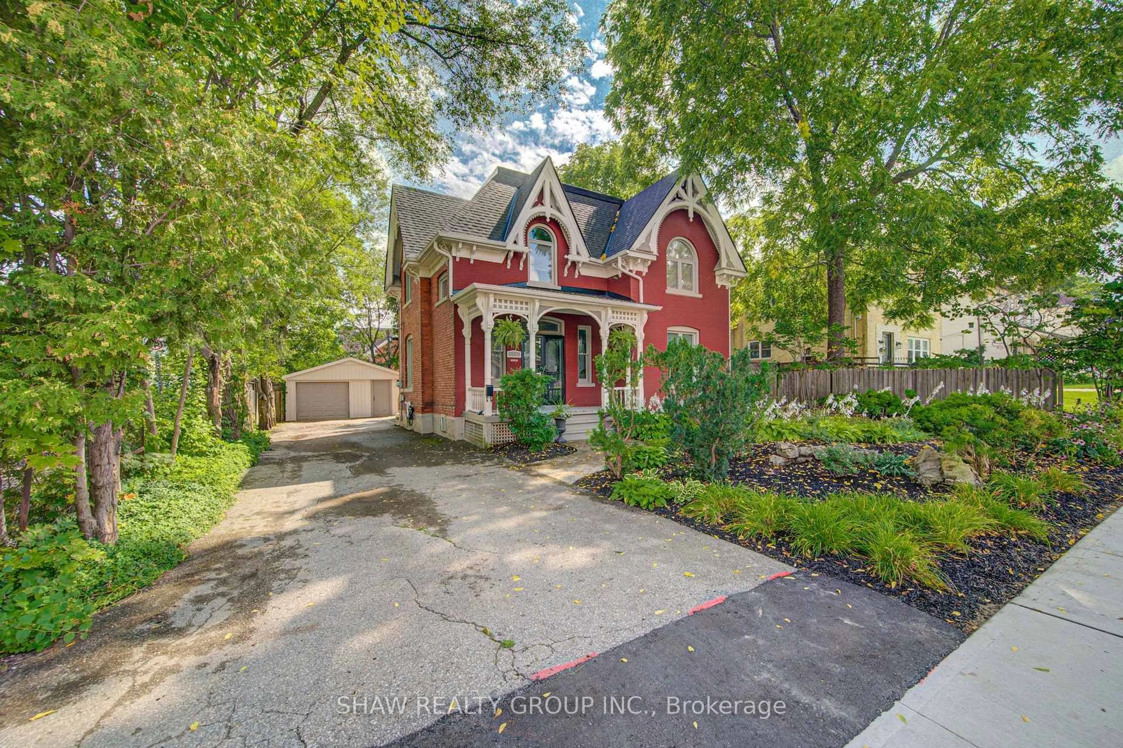 Home with brick exterior material, street for 15 Gilholm Ave, Cambridge Ontario N1S 1T3