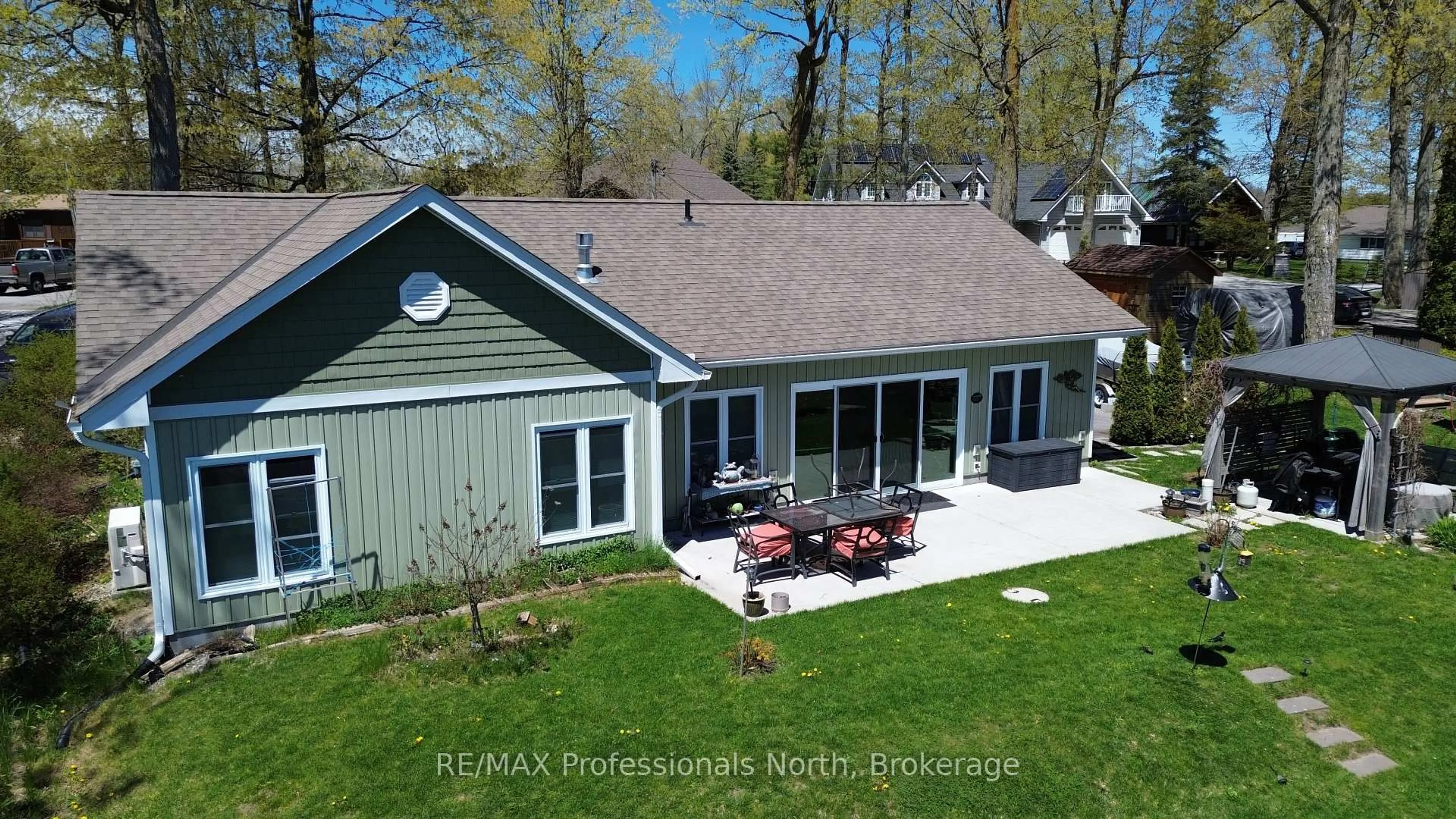 A pic from outside/outdoor area/front of a property/back of a property/a pic from drone, water/lake/river/ocean view for 563 Dalhaven Rd, Selwyn Ontario K0L 1T0