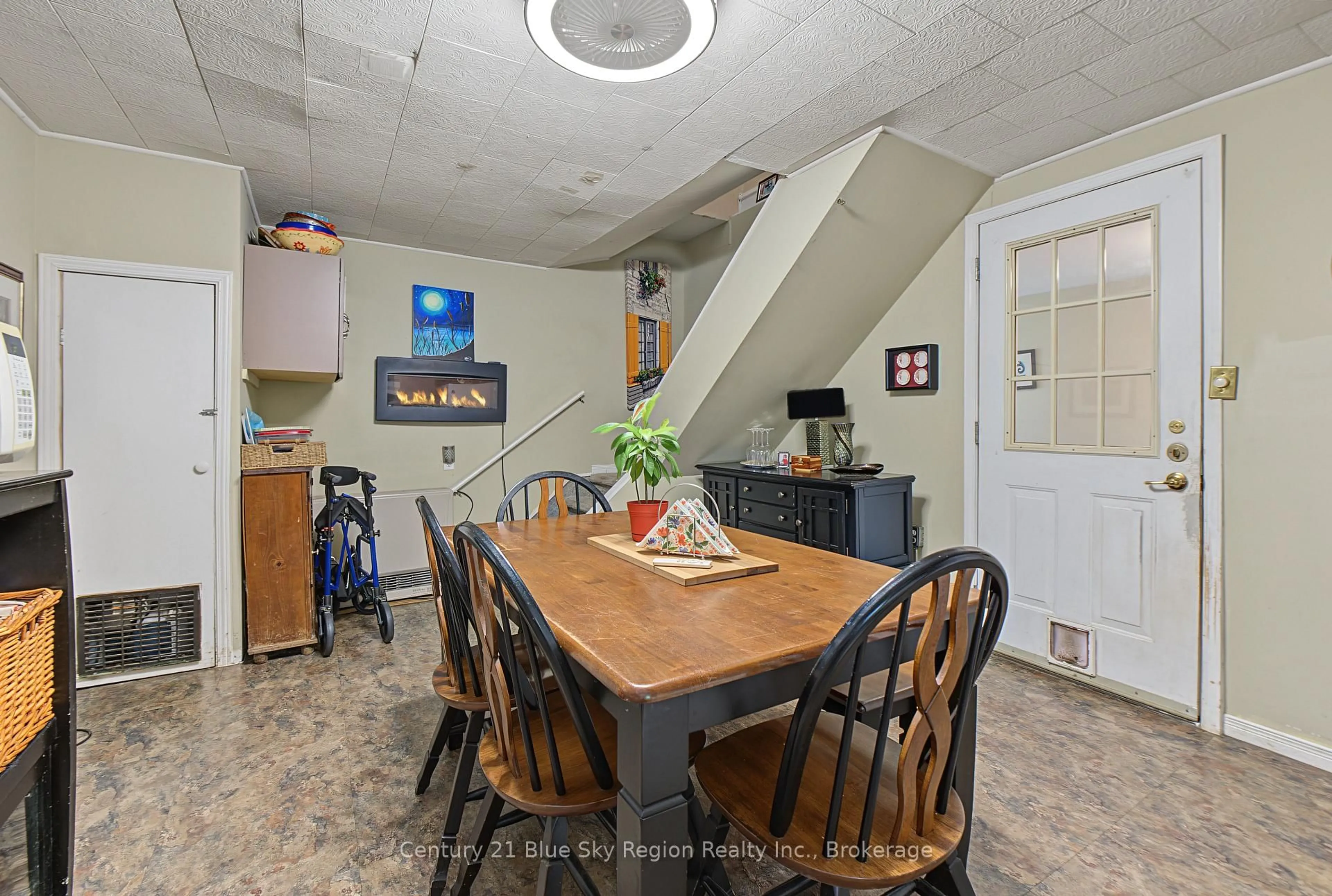 Dining room, unknown for 869 FERGUSON St, North Bay Ontario P1B 1Y9