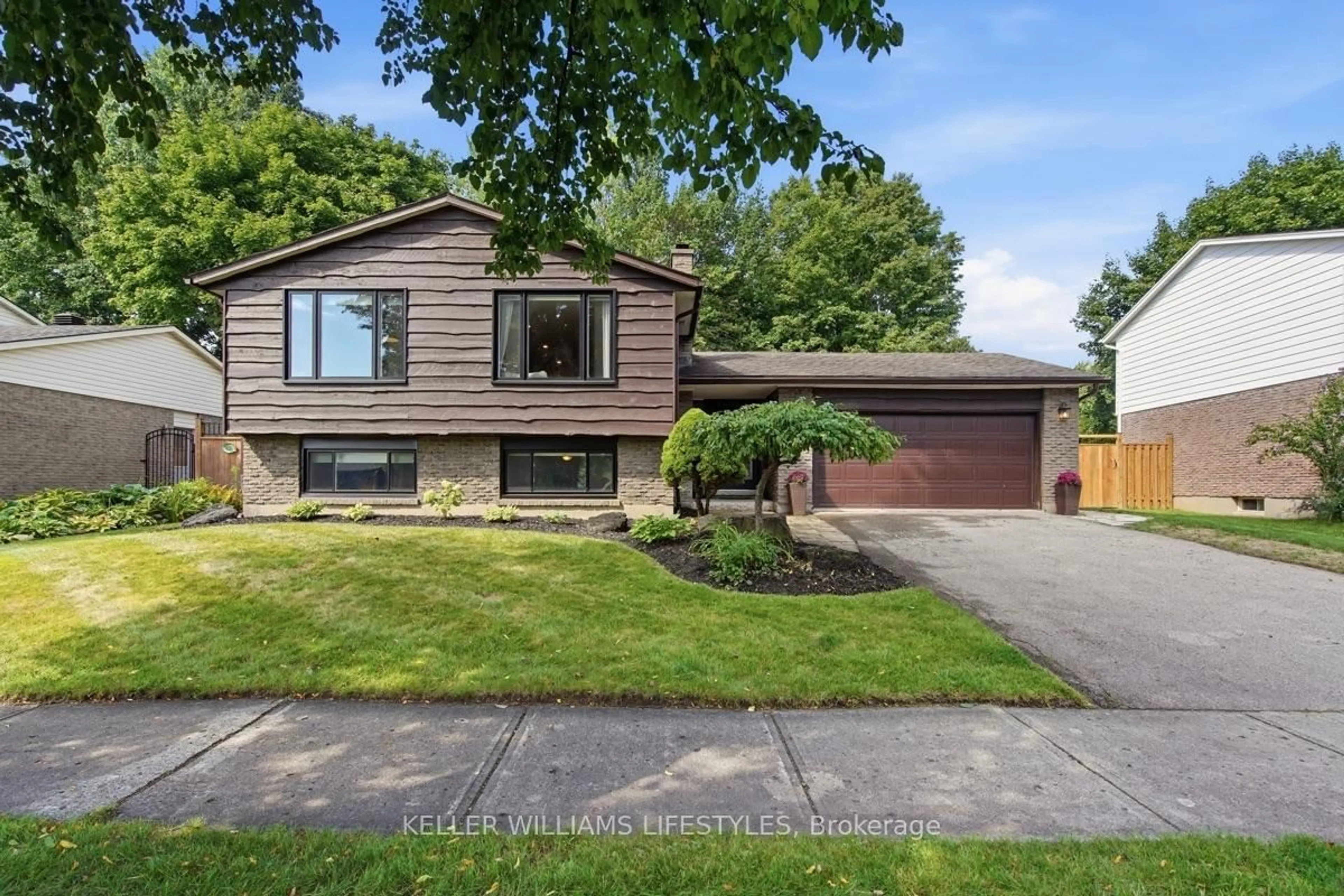 Home with vinyl exterior material, street for 740 Village Green Ave, London South Ontario N6K 1H4