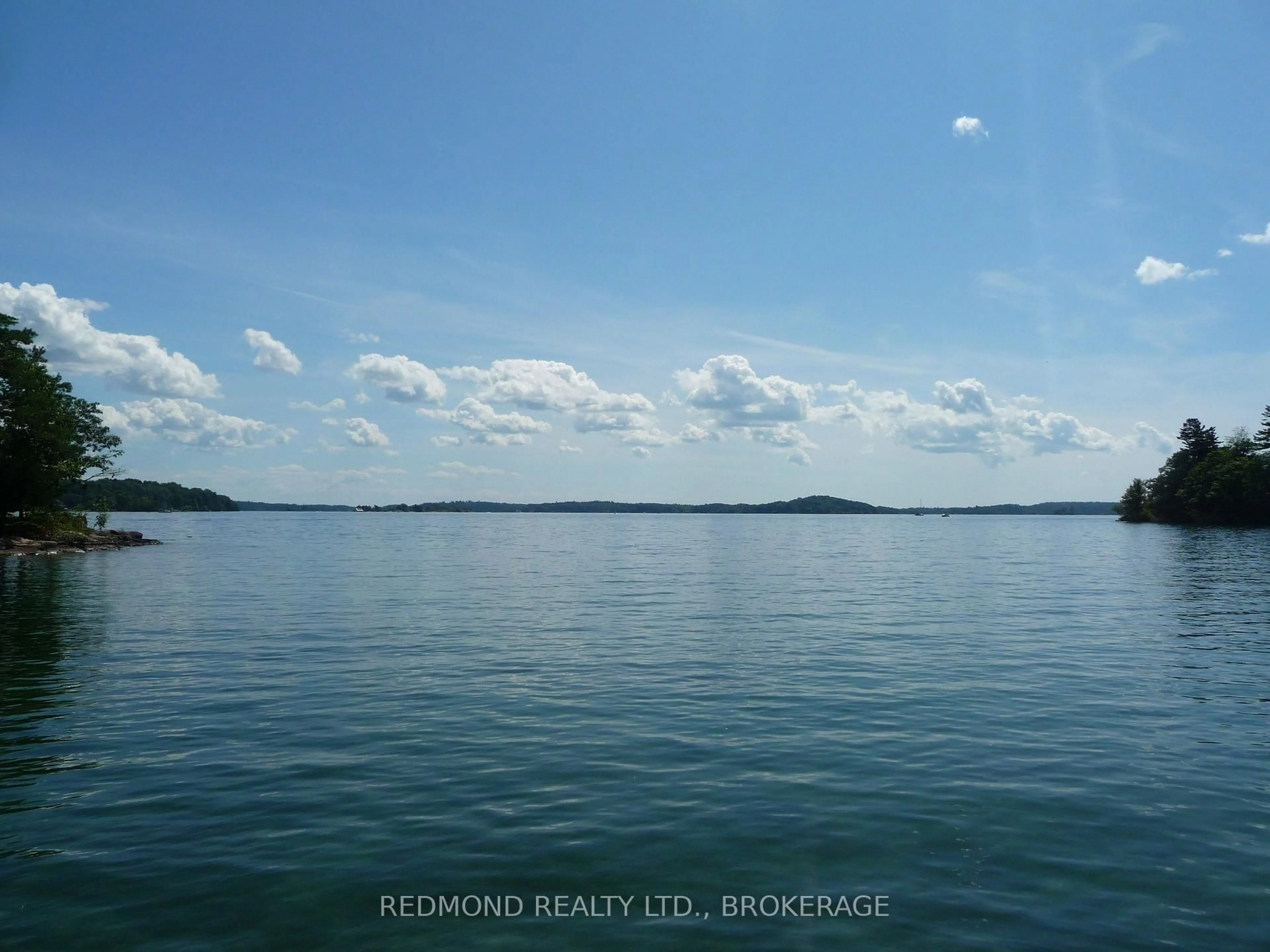 Blurry image for 387 Downie Island, Leeds and the Thousand Islands Ontario K0E 1L0