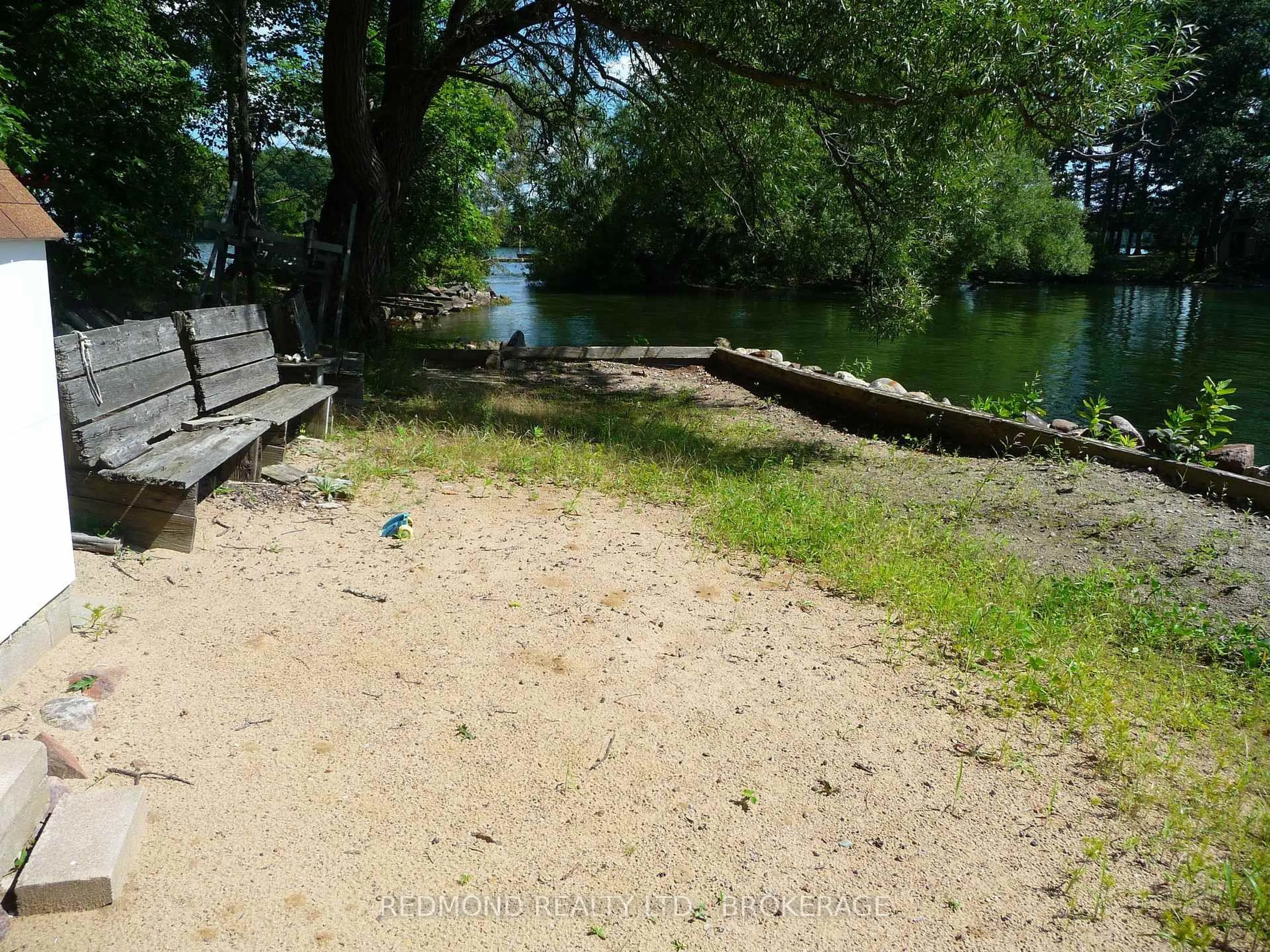 Unknown for 387 Downie Island, Leeds and the Thousand Islands Ontario K0E 1L0