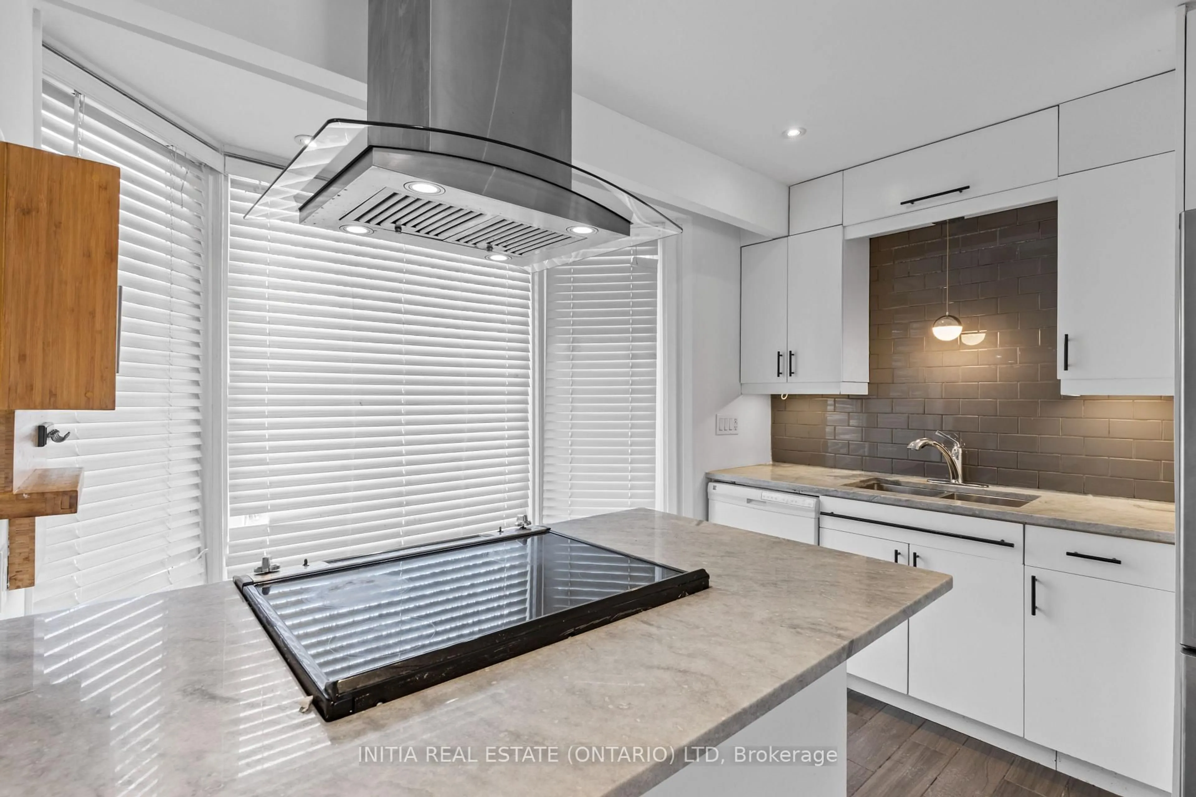 Contemporary kitchen, ceramic/tile floor for 55 Arbour Glen Cres #19, London East Ontario N5Y 1Z9