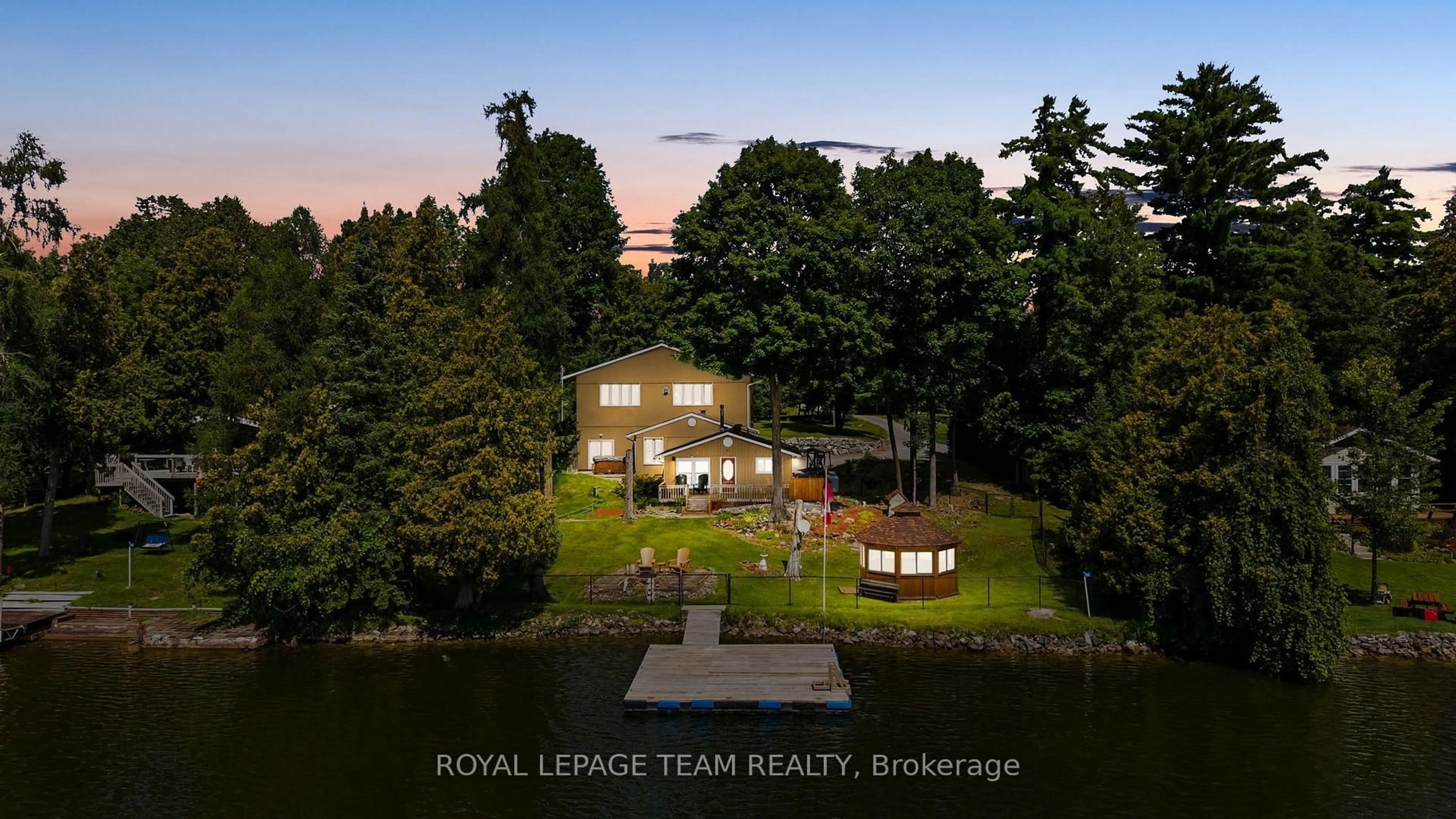 A pic from outside/outdoor area/front of a property/back of a property/a pic from drone, water/lake/river/ocean view for 134 Cedar Cove Rd, White Lake Ontario K0A 3L0