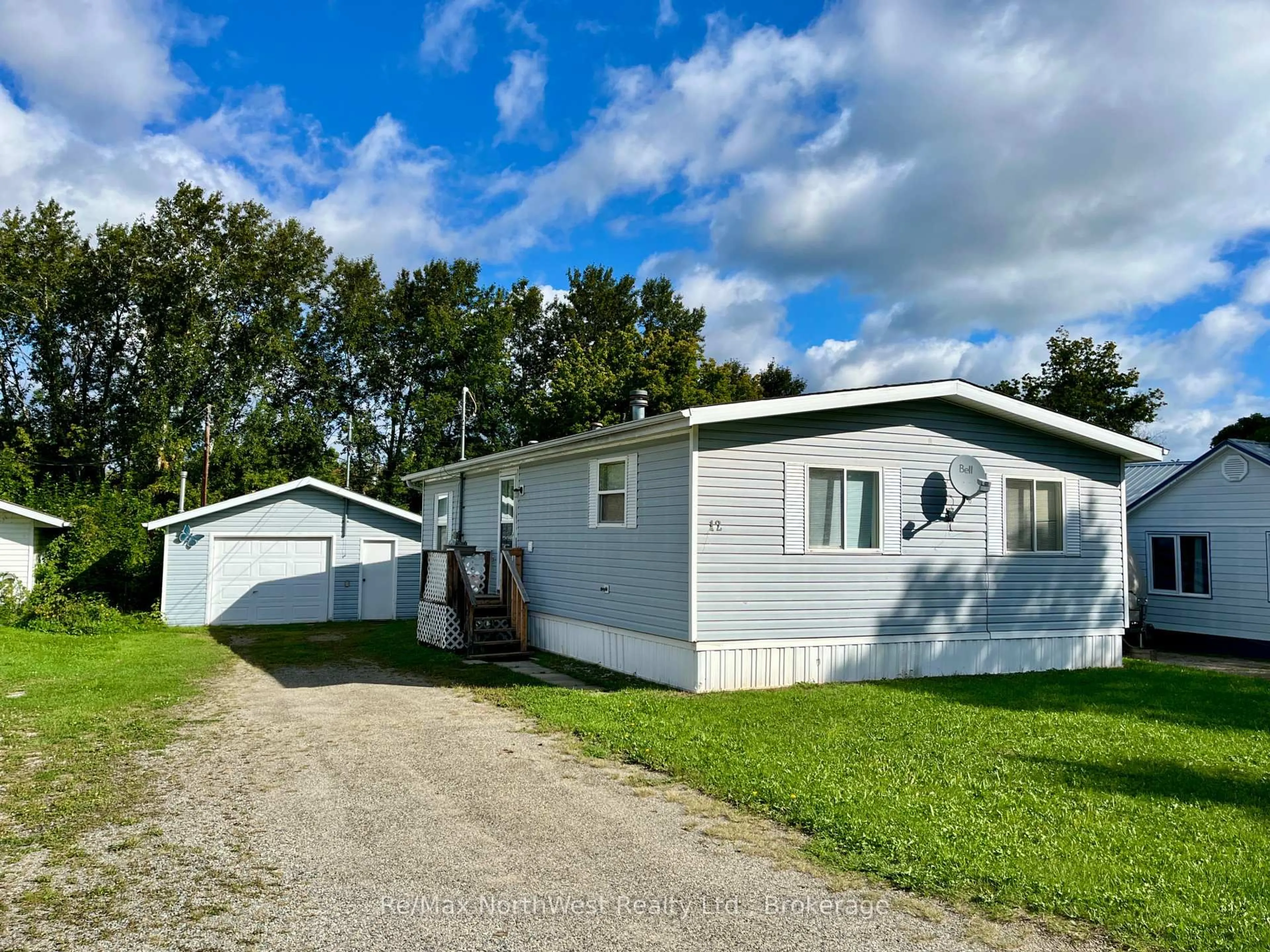 Home with vinyl exterior material, unknown for 12 Rawn Rd, Atikokan Ontario P0T 1C0