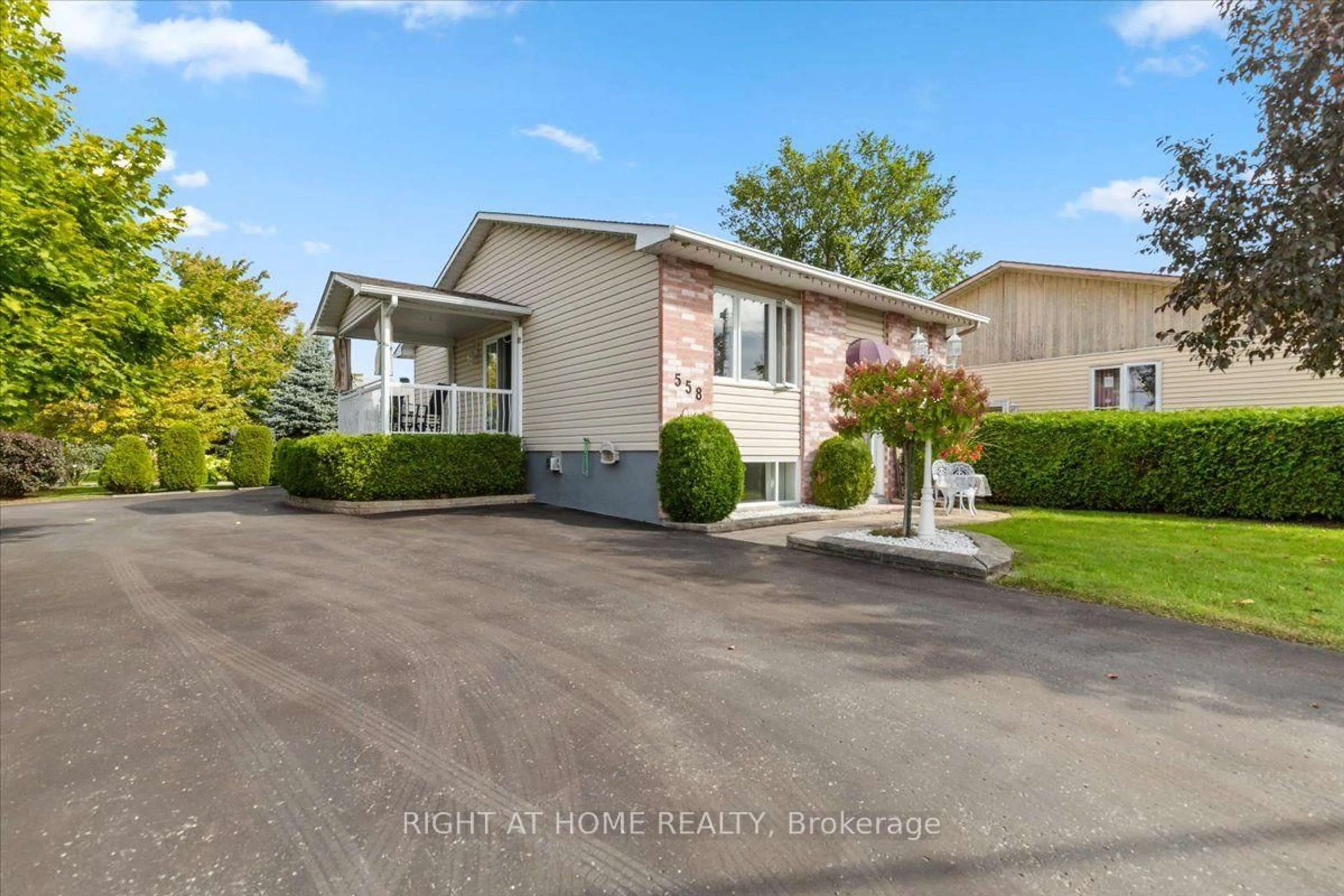 Unknown for 558 Laurier St, Clarence-Rockland Ontario K4K 1E7
