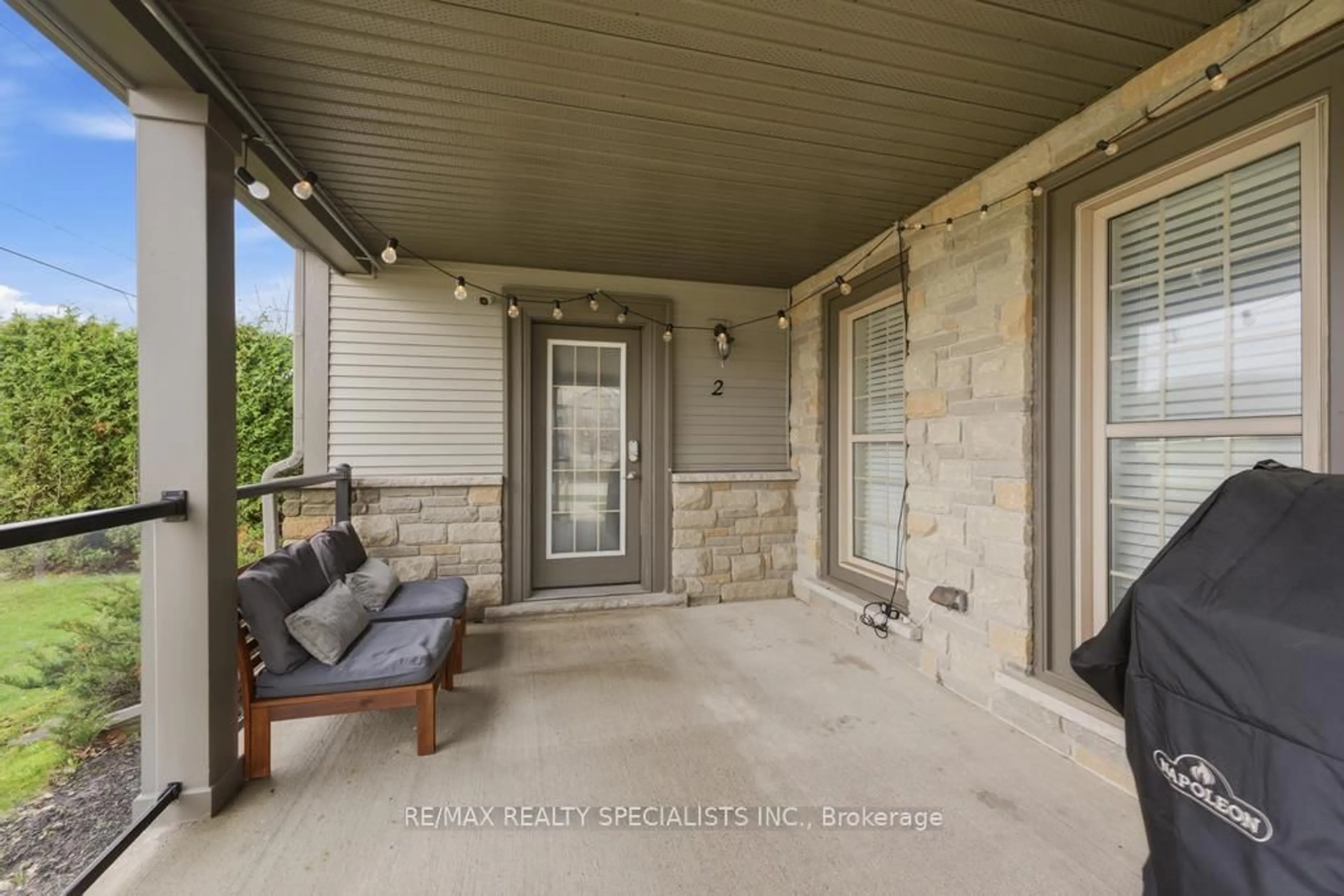 Patio, street for 101 Frederick Dr #2, Guelph Ontario N1L 0K7