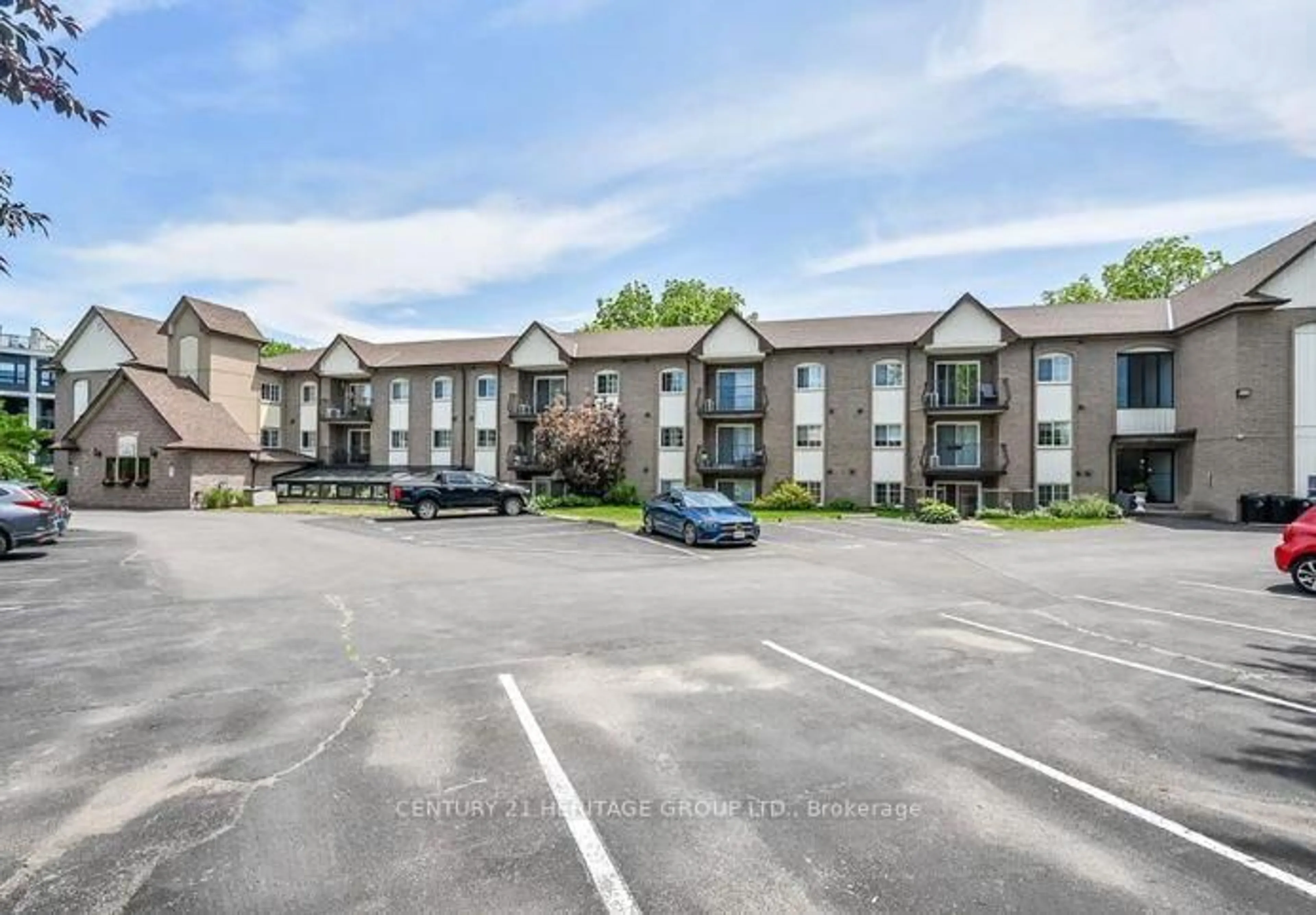 Unknown for 20 John St #202, Grimsby Ontario L3M 1X5