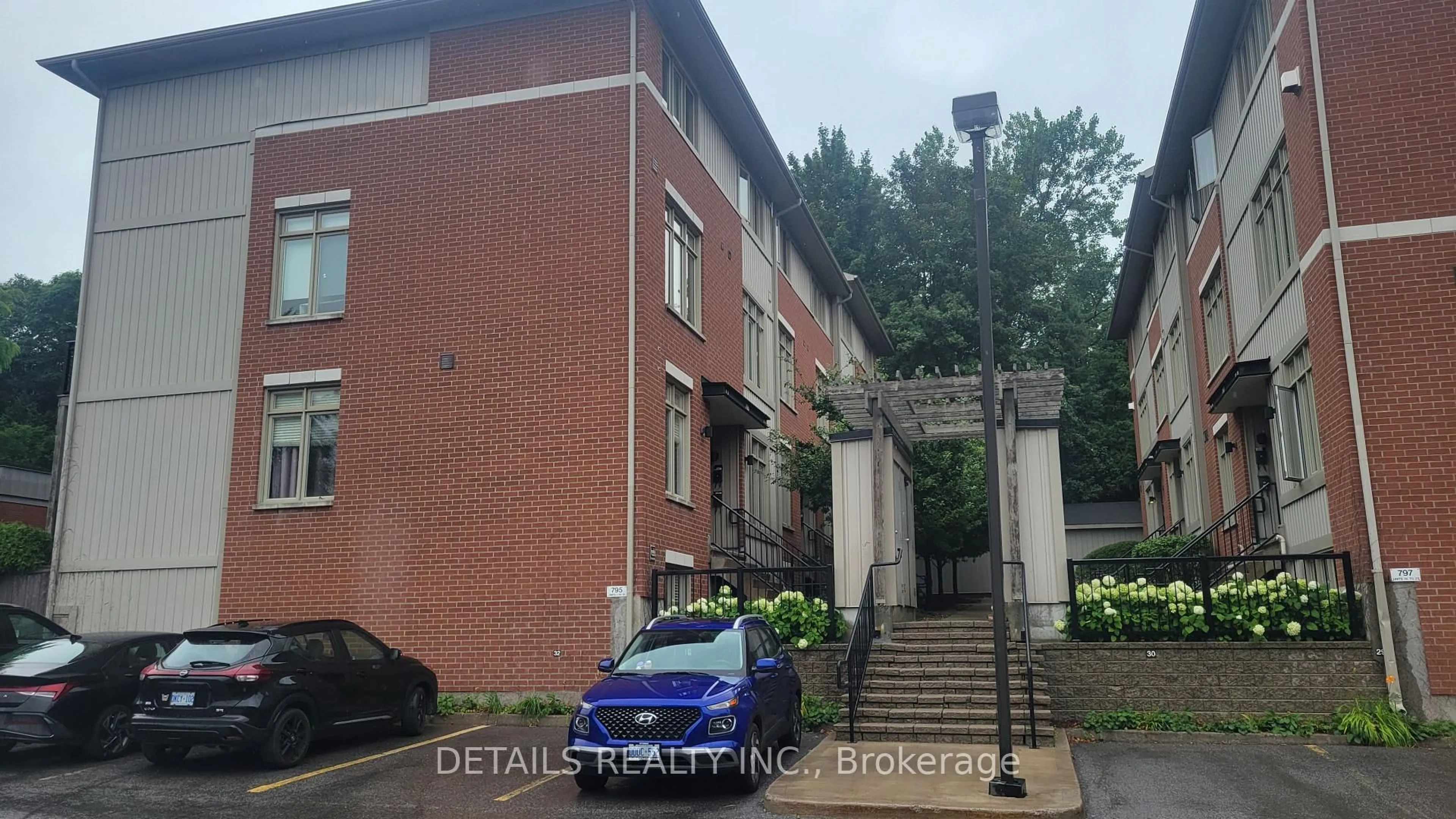 Unknown for 795 Montreal Rd #1, Ottawa Ontario K1K 0S9