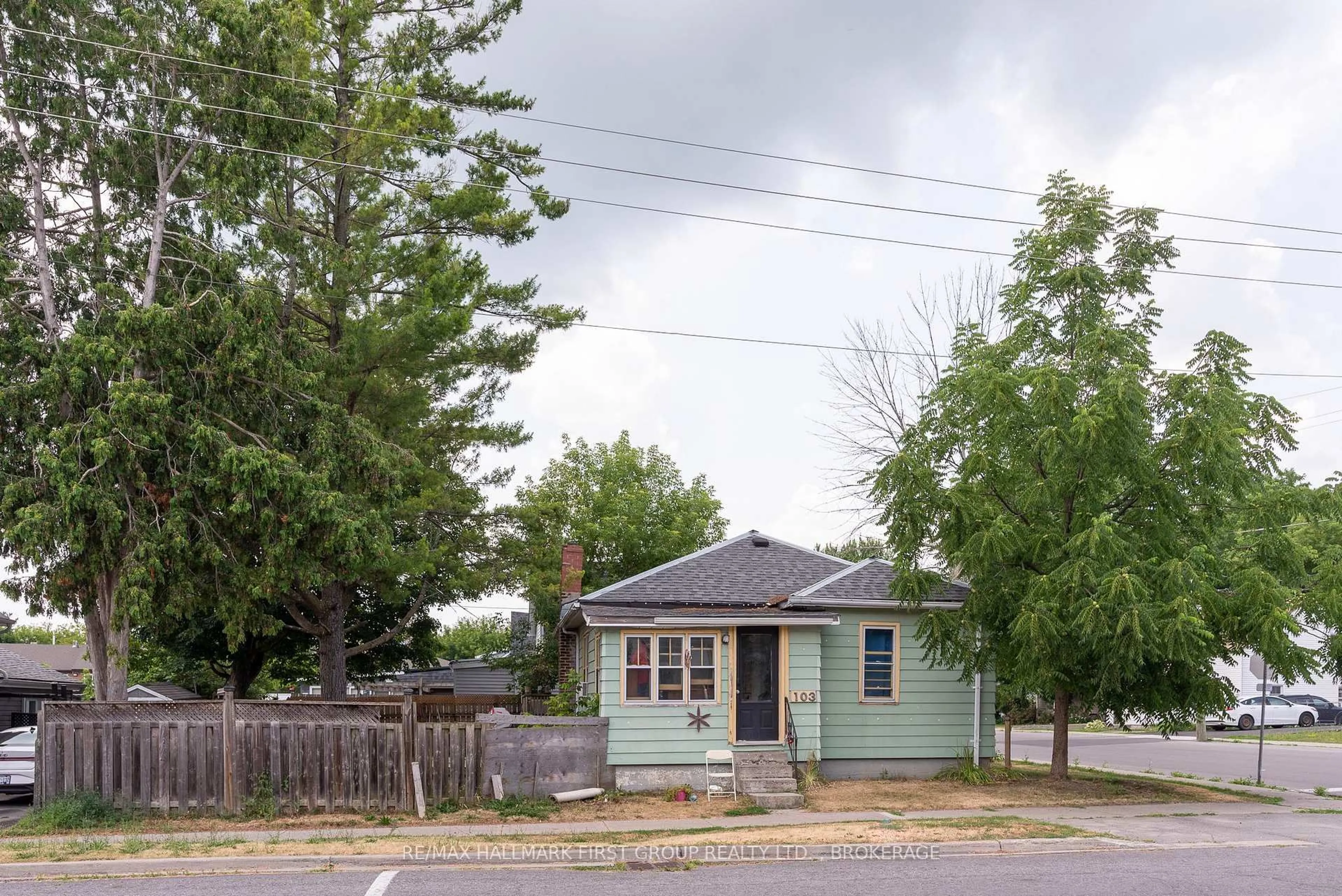 Shed for 103 Centre St, Deseronto Ontario K0K 1X0