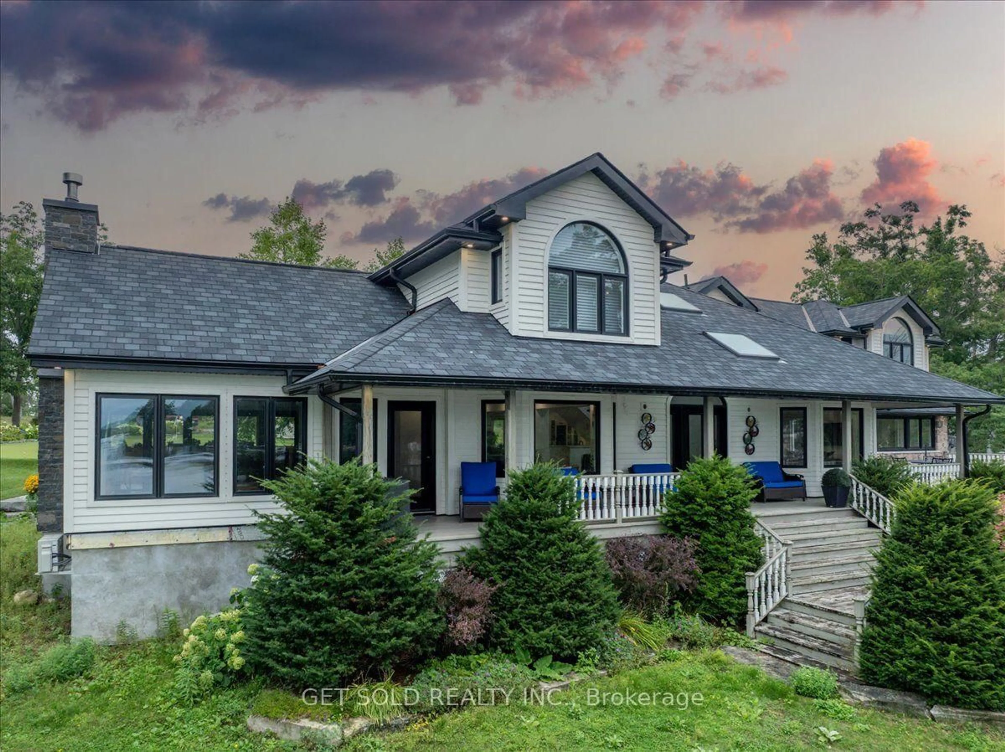 Home with vinyl exterior material, mountain view for 3314 Buckhorn Rd, Selwyn Ontario K0L 1J0