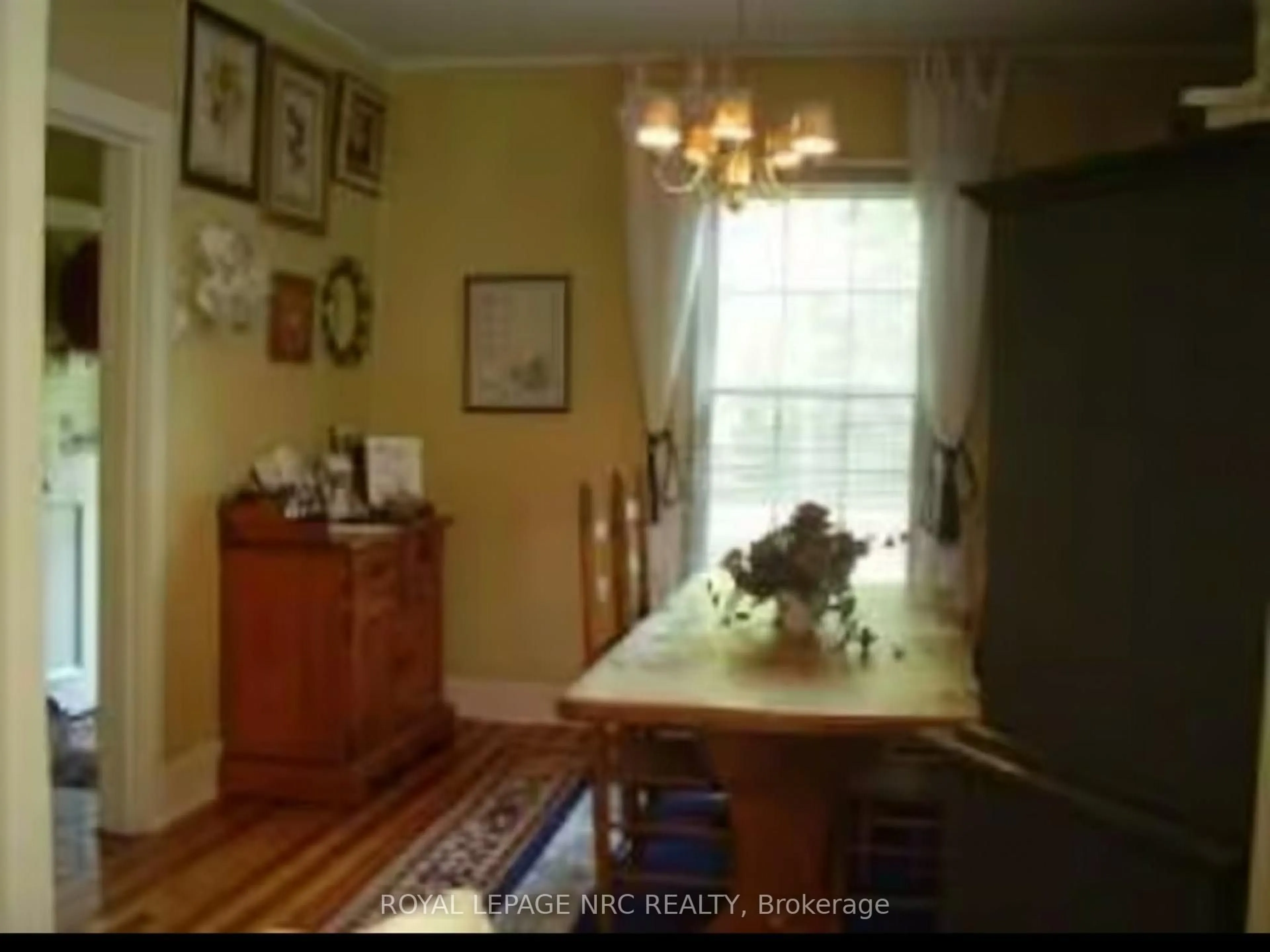 Dining room, floor is not visible for 156 Mary St, Niagara-on-the-Lake Ontario L0S 1J0