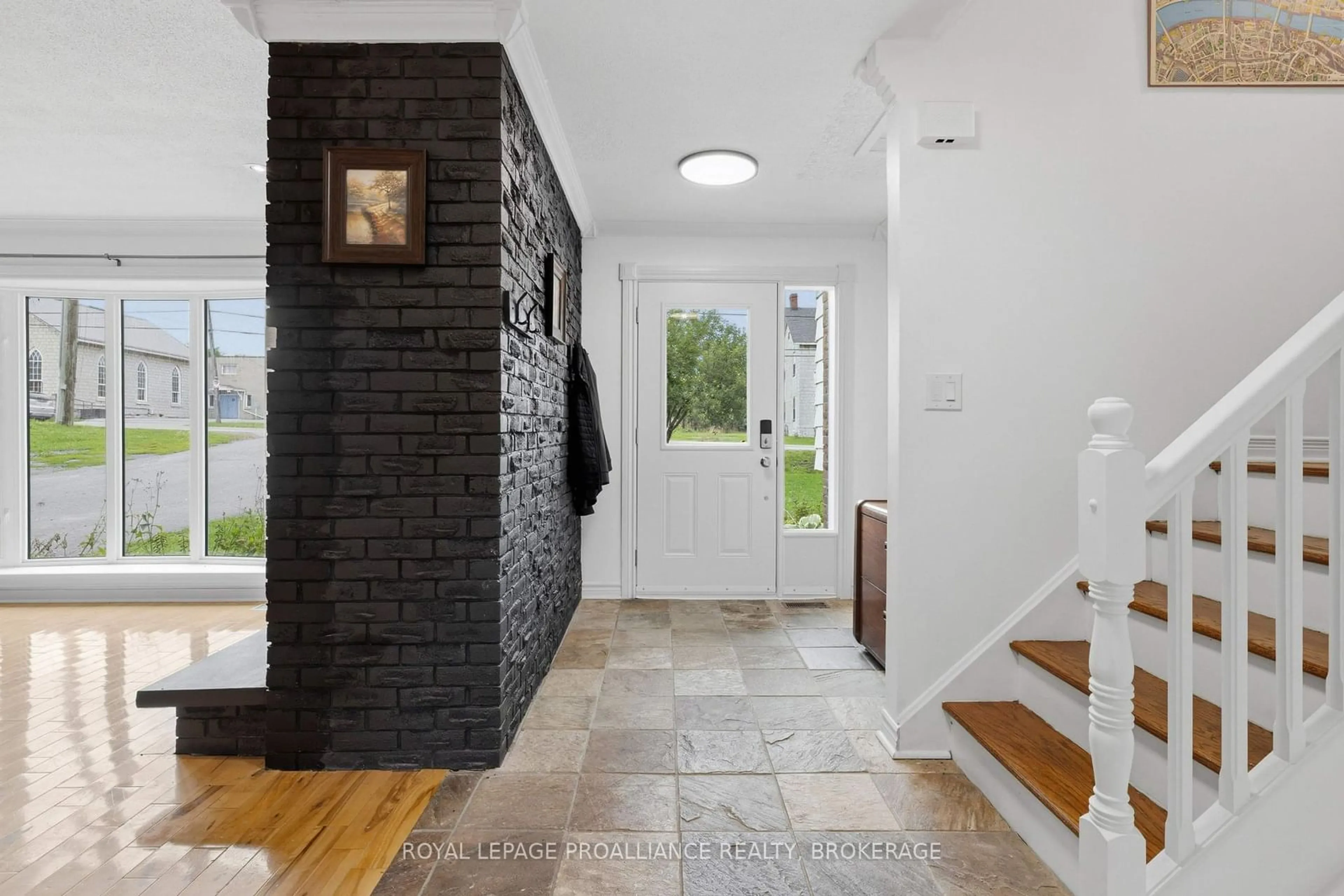 Indoor entryway for 3519 Princess St, Kingston Ontario K7P 3A7