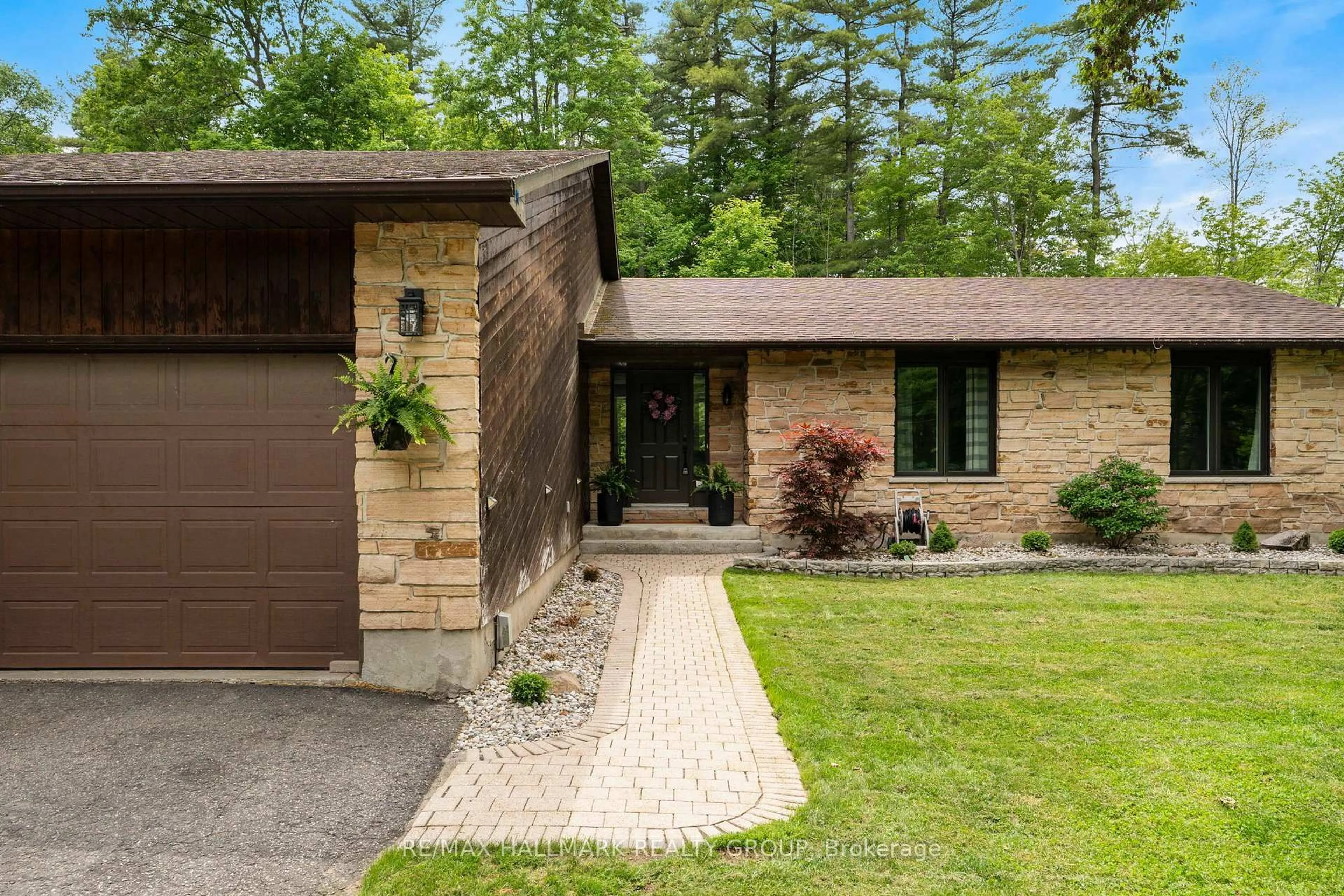 Home with brick exterior material, street for 408 Yole Cres, Elizabethtown-Kitley Ontario K6V 5T3