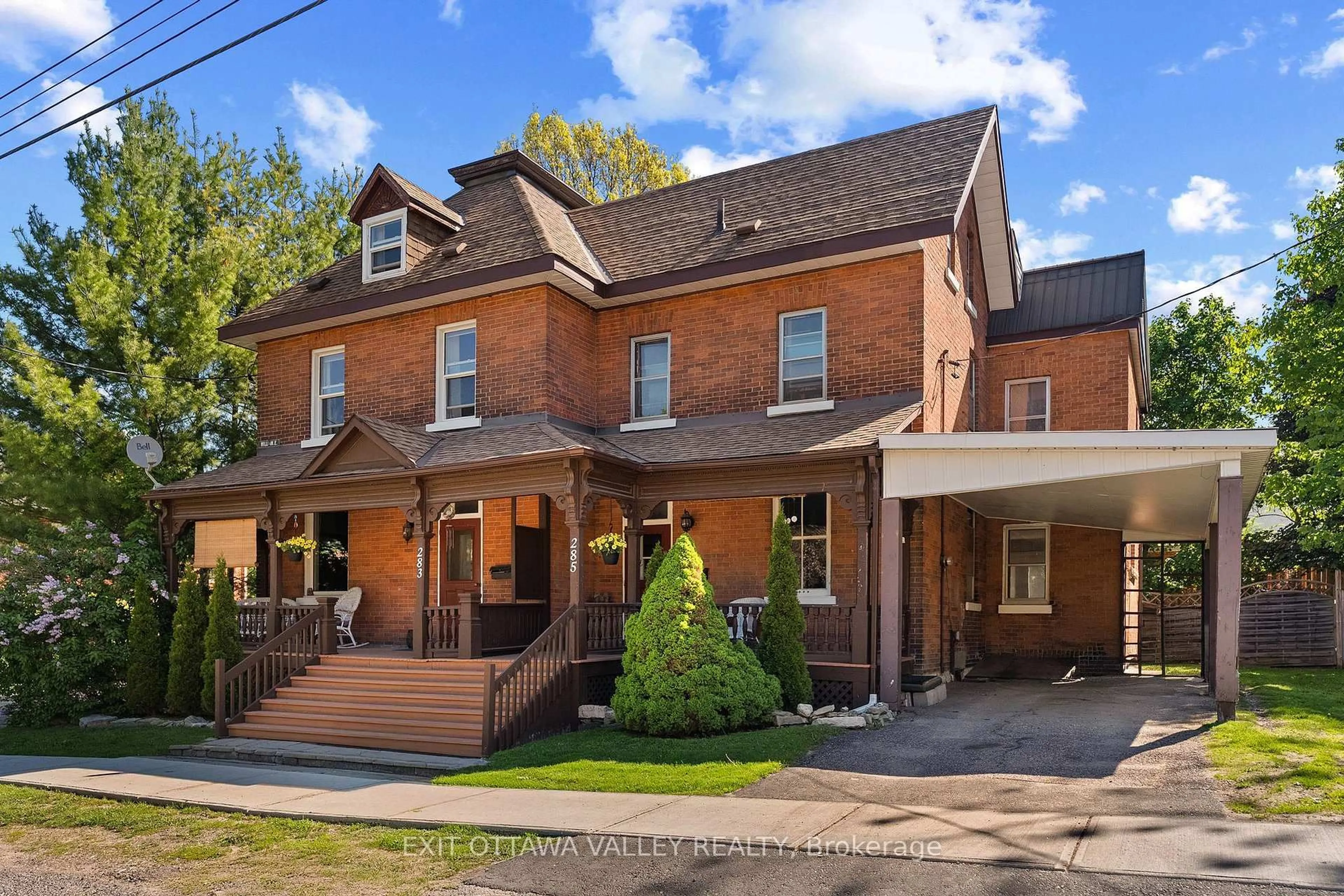 Home with brick exterior material, street for 283 & 285 William St, Pembroke Ontario K8A 1P2