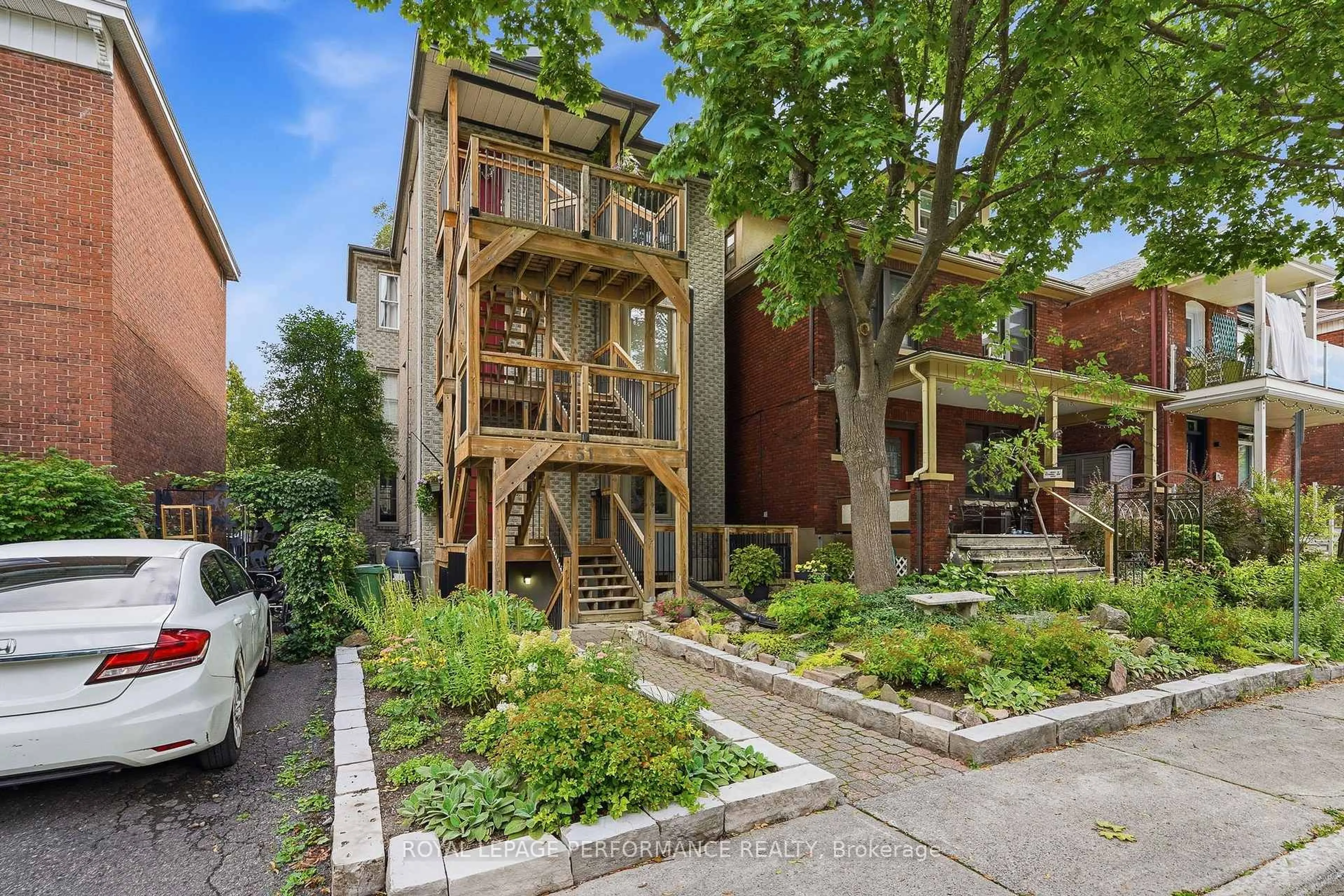 Patio, street for 51 Spadina Ave #1, Ottawa Ontario K1Y 2B8