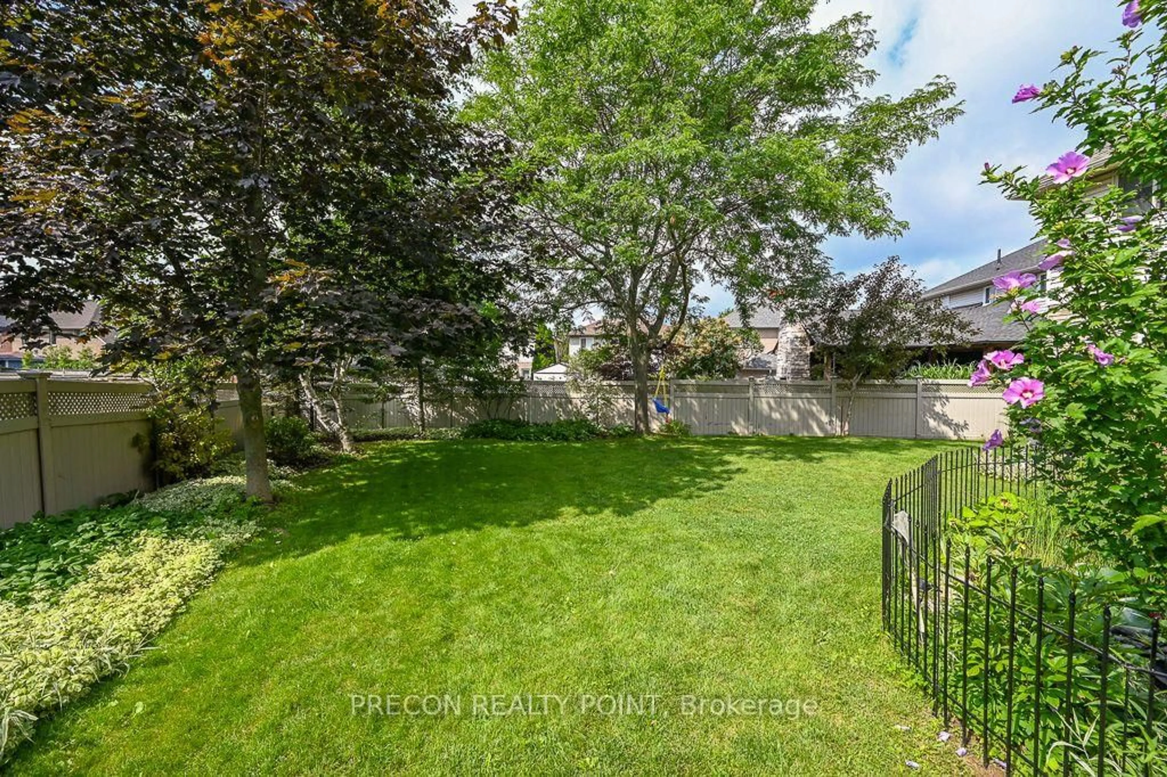 Patio, unknown for 67 Jeffrey Dr, Hamilton Ontario L9K 1R8