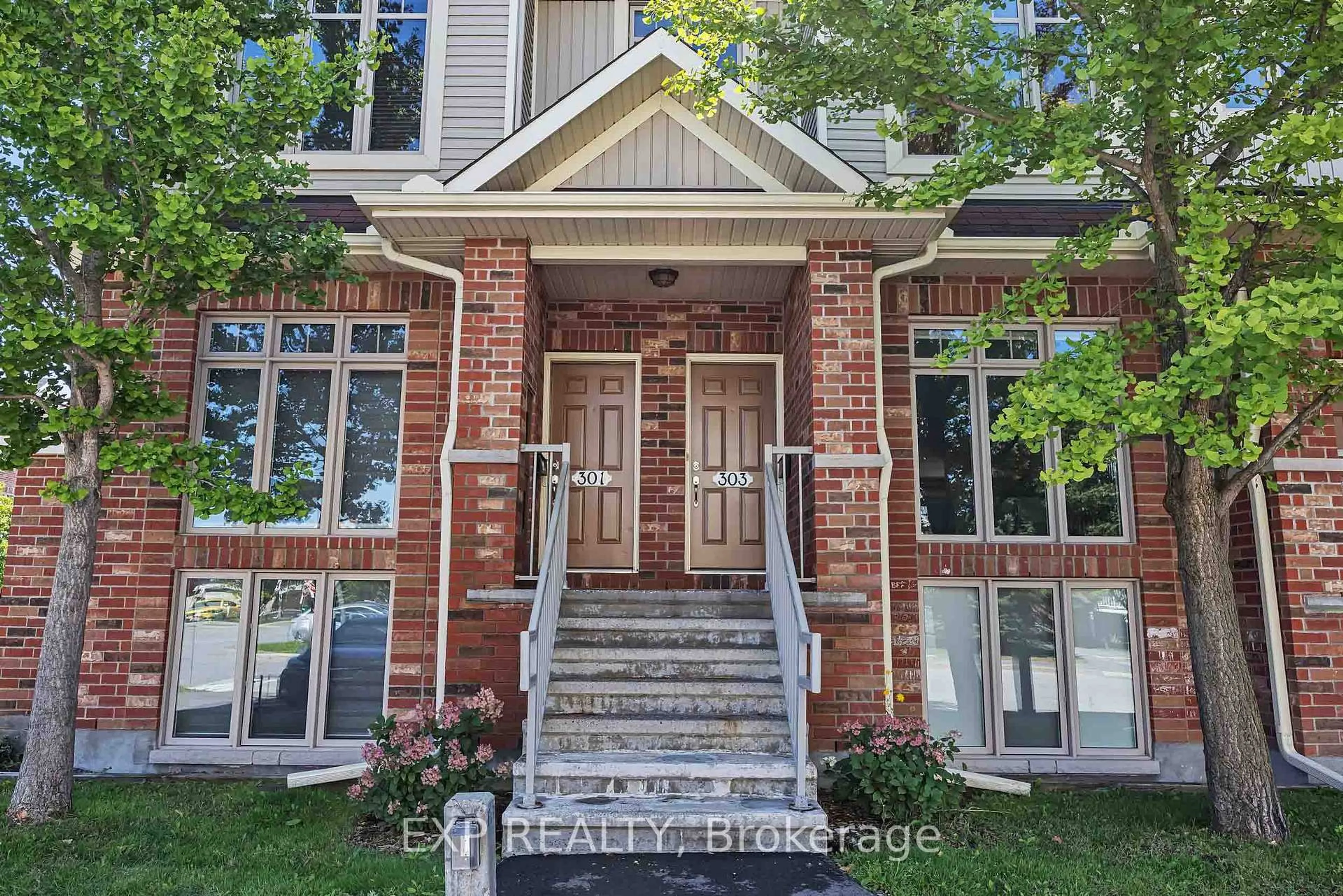 Home with brick exterior material, street for 301 Elite Private #1, Ottawa Ontario K2J 0A4