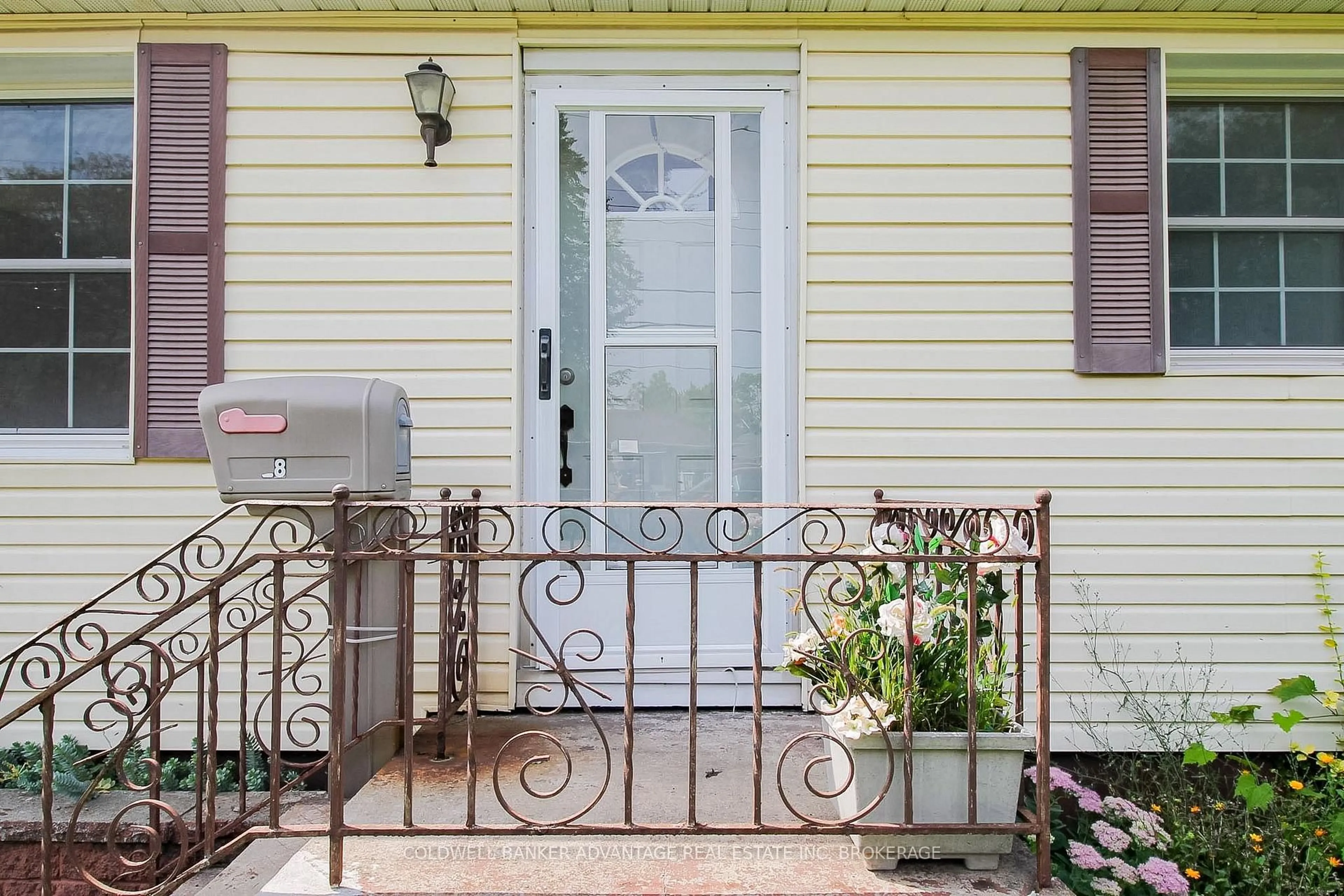 Unknown for 28 Marshall Ave, Welland Ontario L3C 2N2