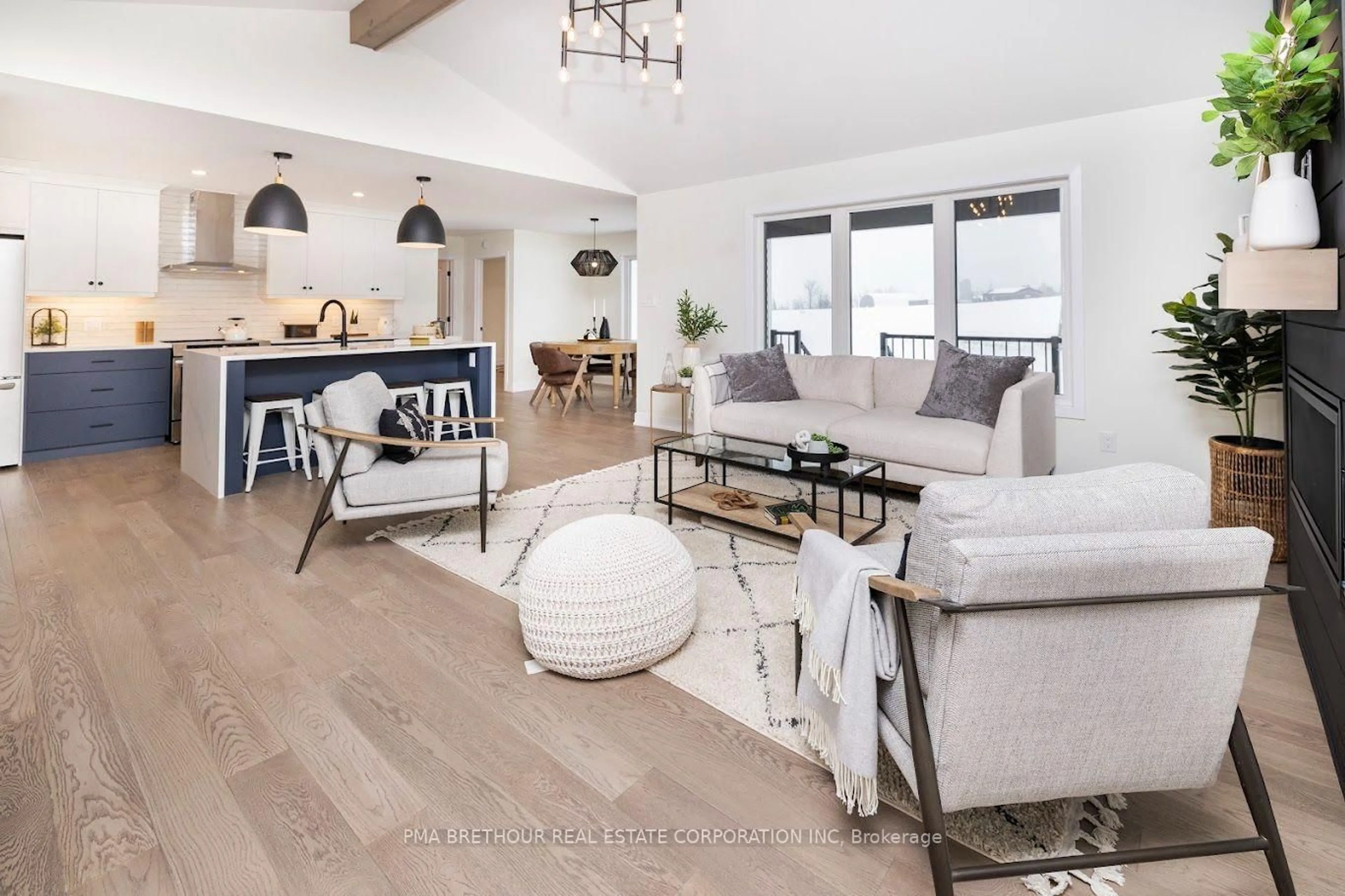 Living room with furniture, wood/laminate floor for 248 Trudeau Cres, Russell Ontario K4R 1E6