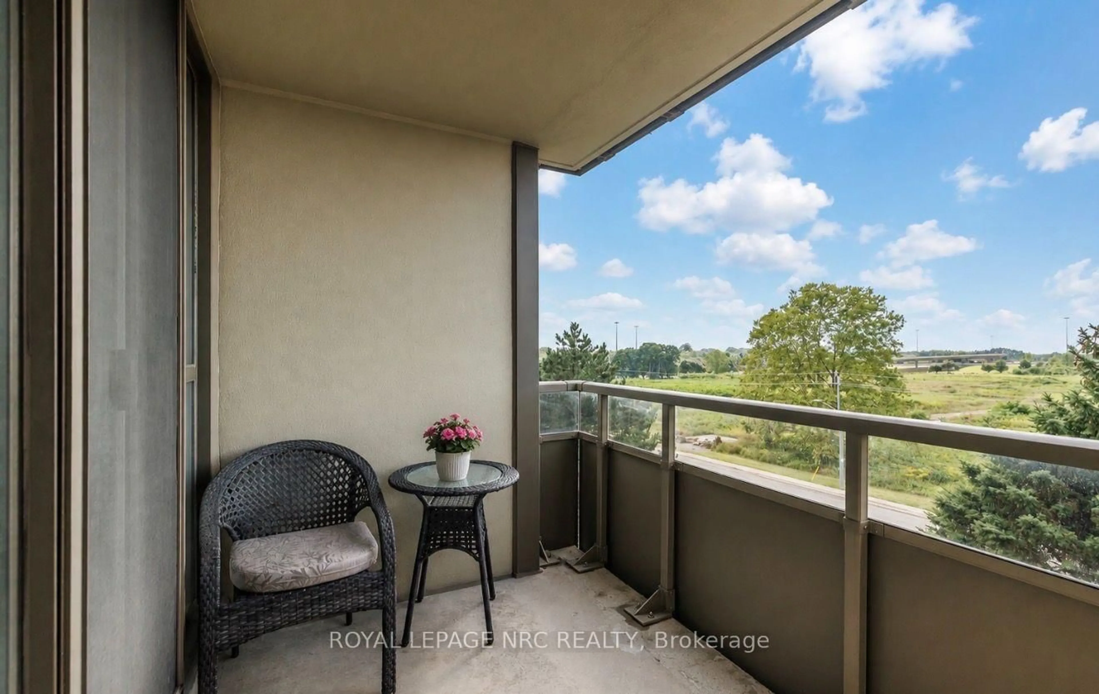 Balcony in the apartment, water/lake/river/ocean view for 5100 DORCHESTER Rd ##606, Niagara Falls Ontario L2E 7H4