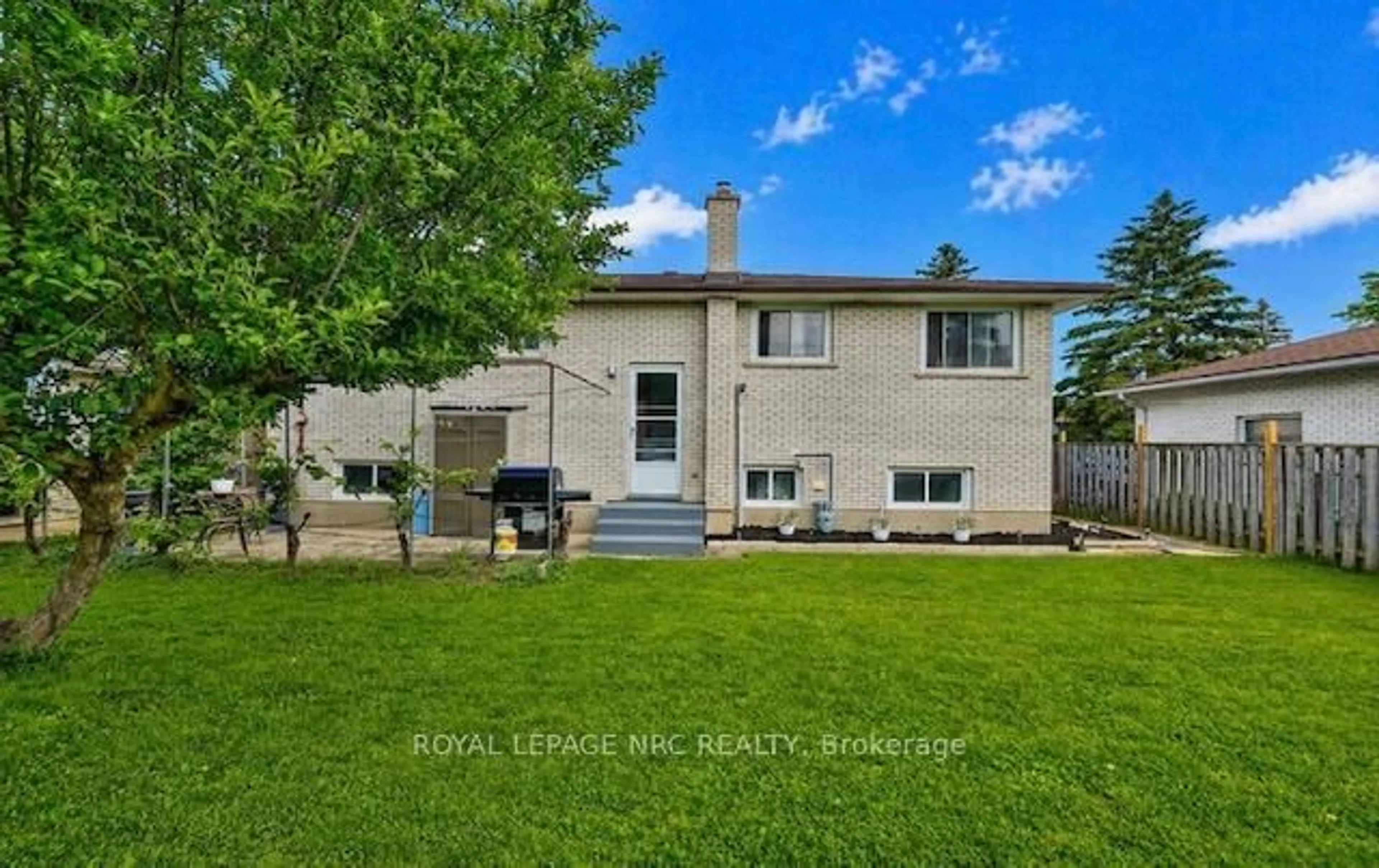 Unknown for 23 NORTHGATE Dr, Welland Ontario L3C 5Y2